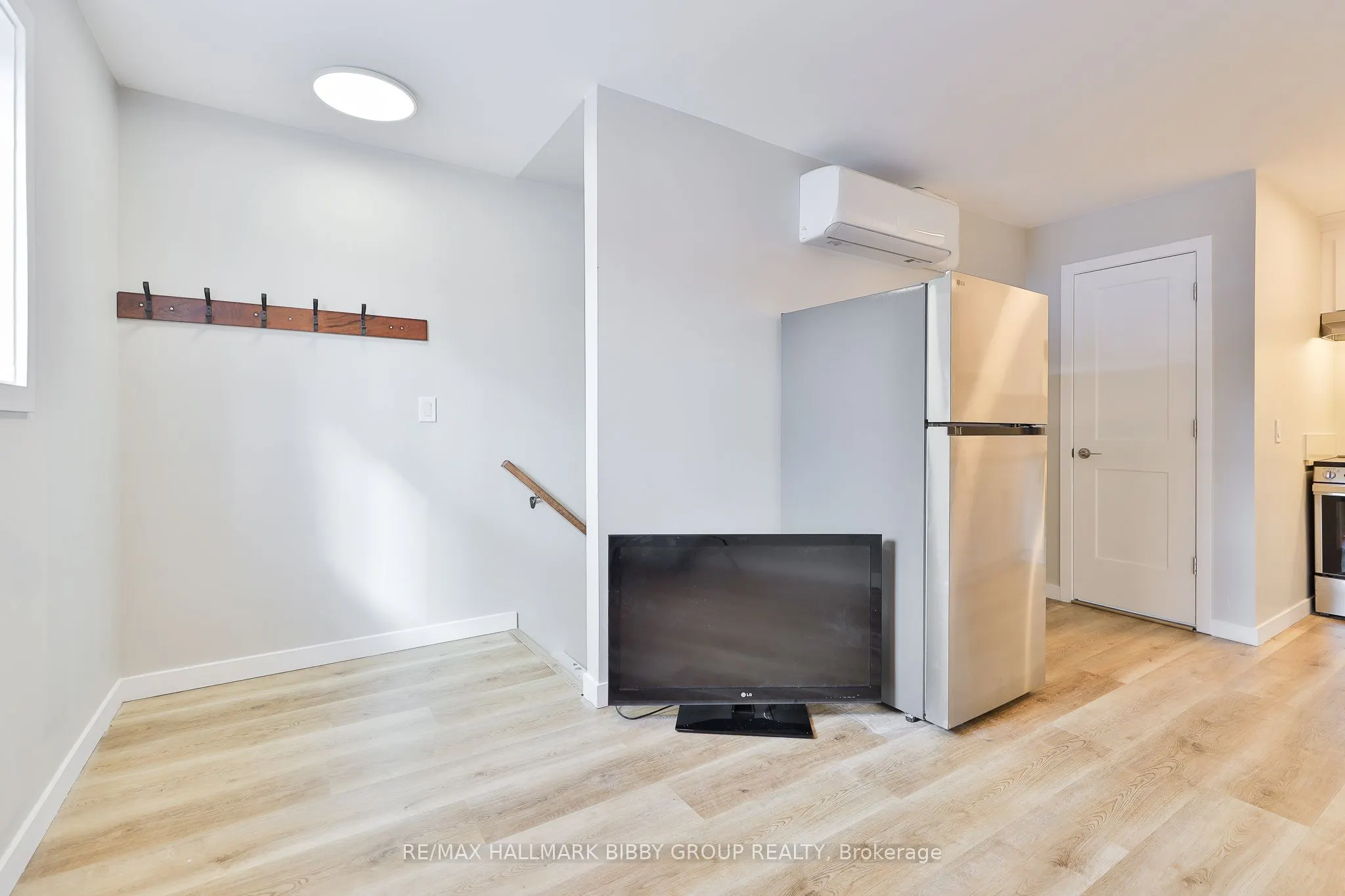 564 St Clarens Avenue, #Laneway