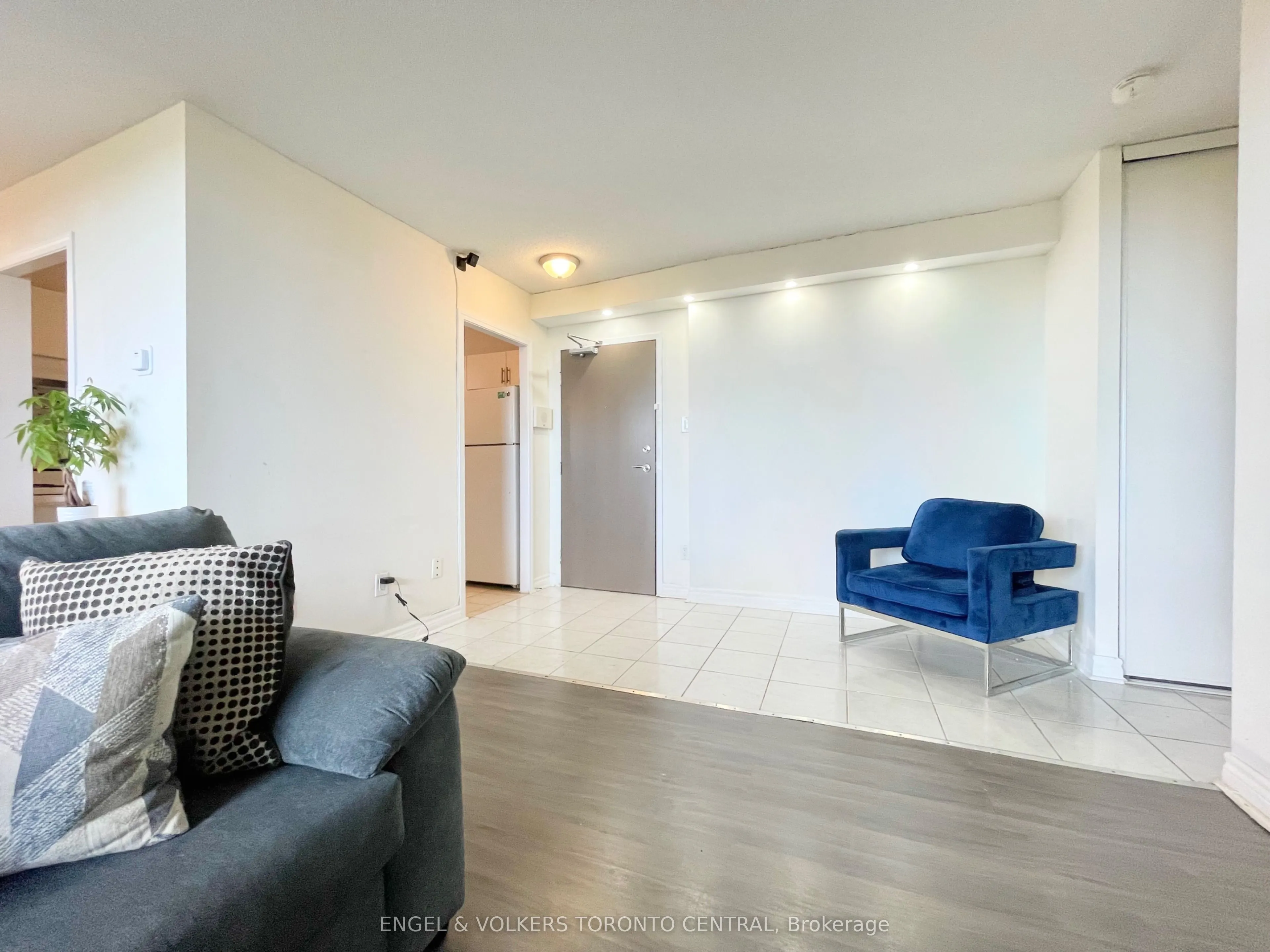 3390 Weston Road, #1003