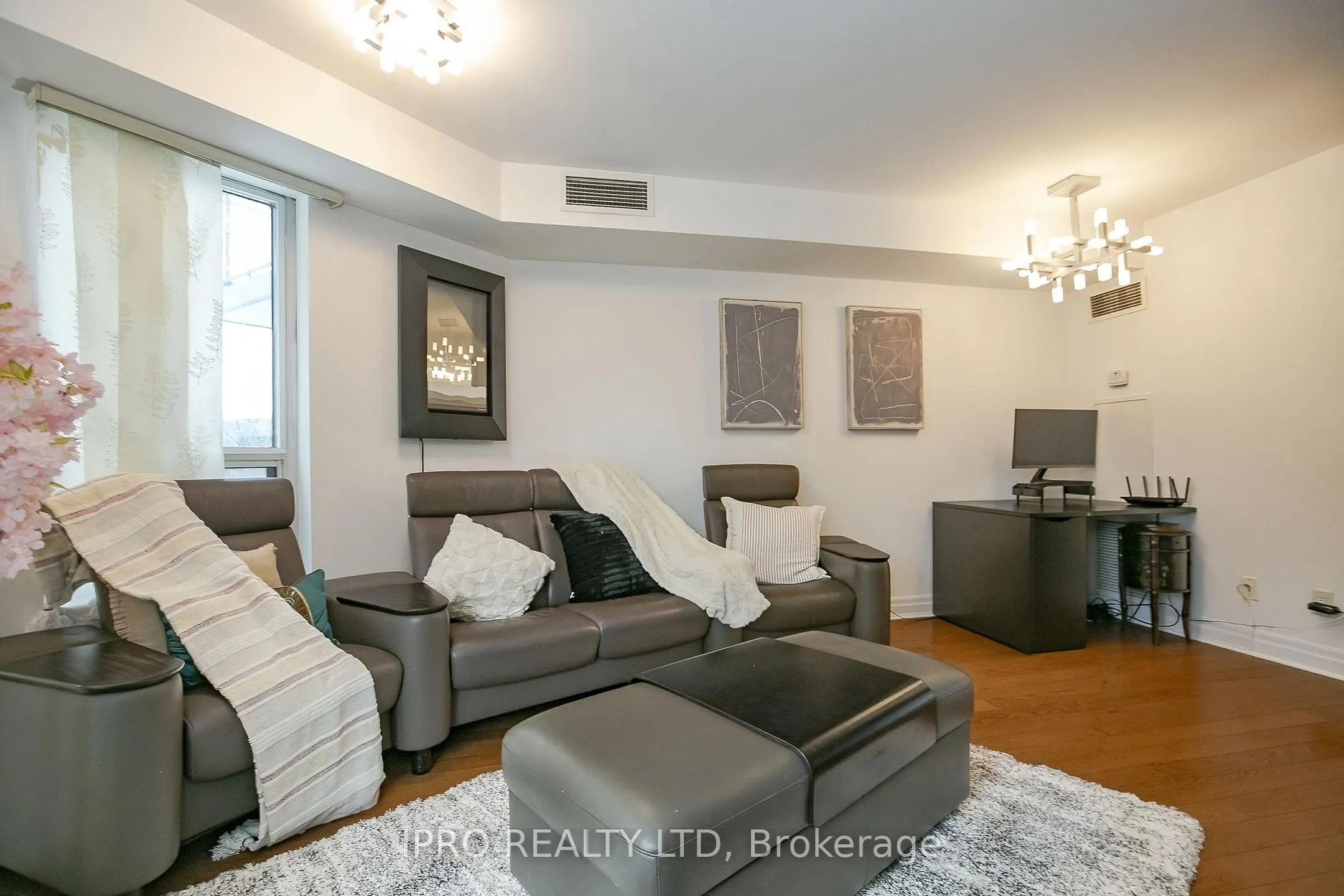 2119 Lake Shore Boulevard W #217