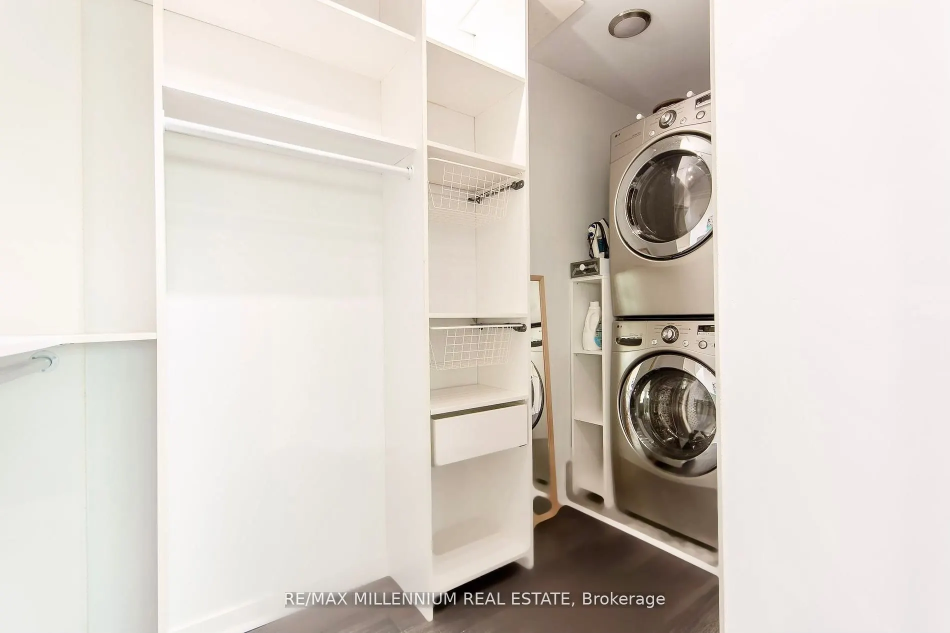 250 Manitoba Street, #827
