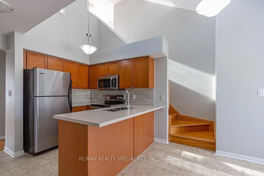3032 Clayhill Road, #6