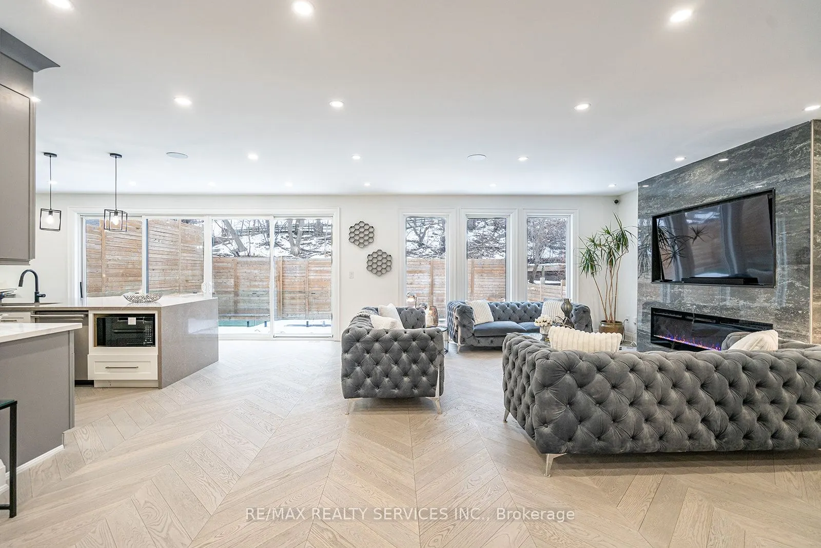 3 Bonnyview Drive
