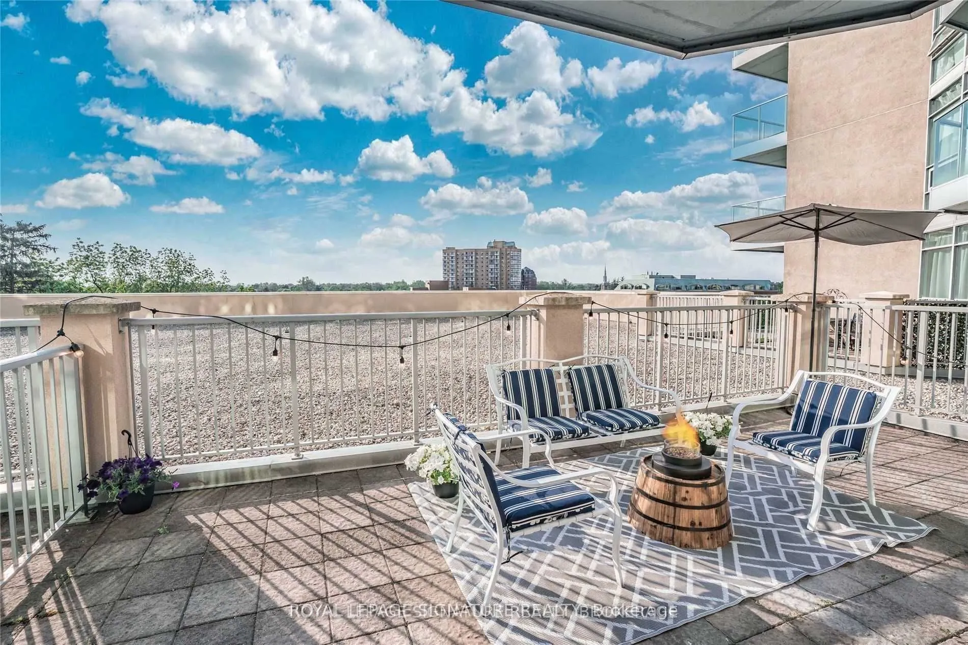 9 George Street N, #612