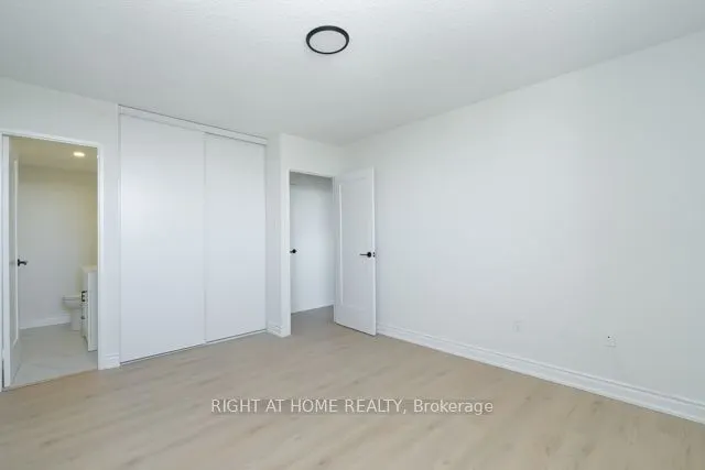 1625 Bloor Street E, #815