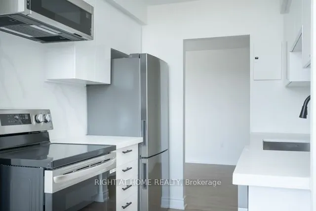 1625 Bloor Street E, #815