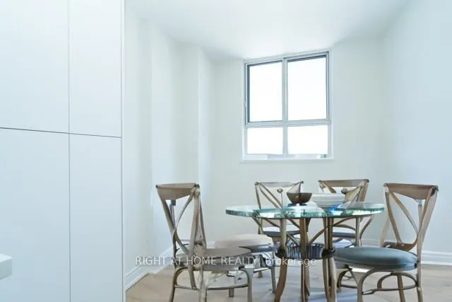 1625 Bloor Street E, #815