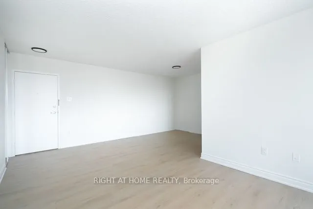 1625 Bloor Street E, #815