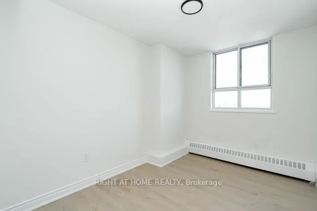 1625 Bloor Street E, #815