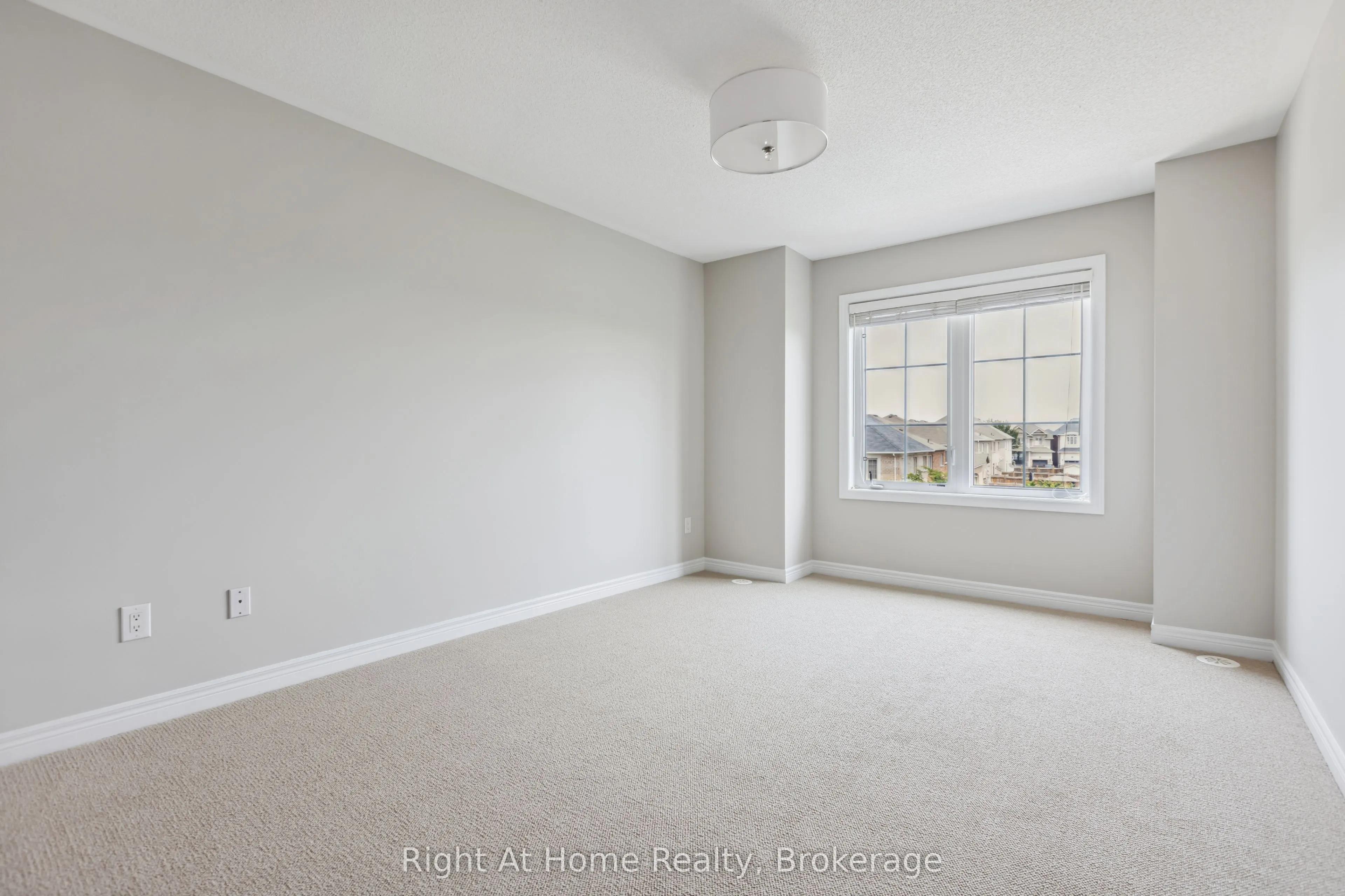 2546 GRAND OAK Trail