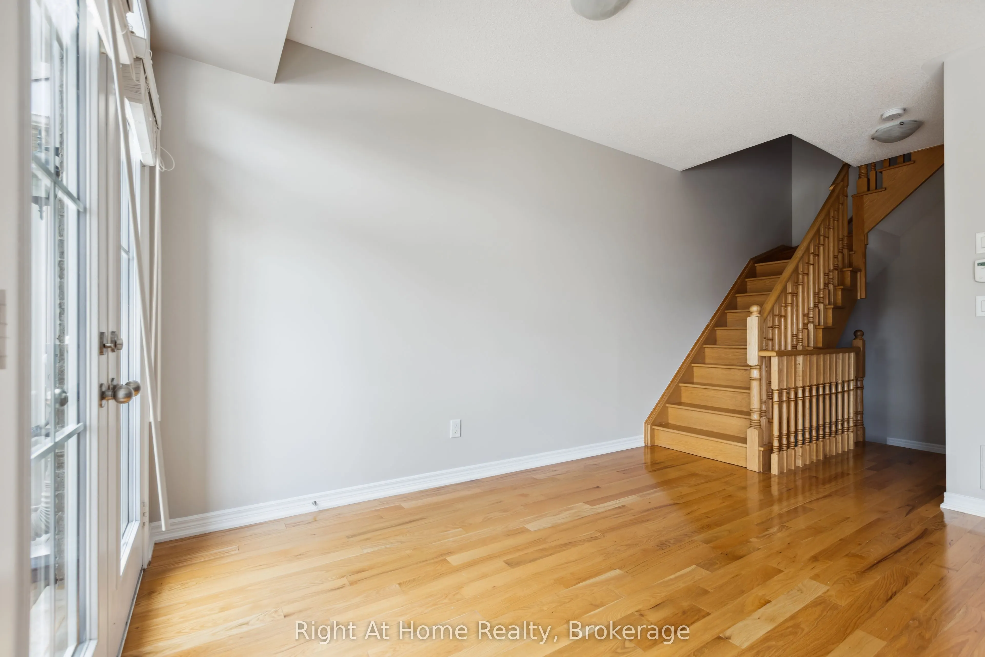 2546 GRAND OAK Trail