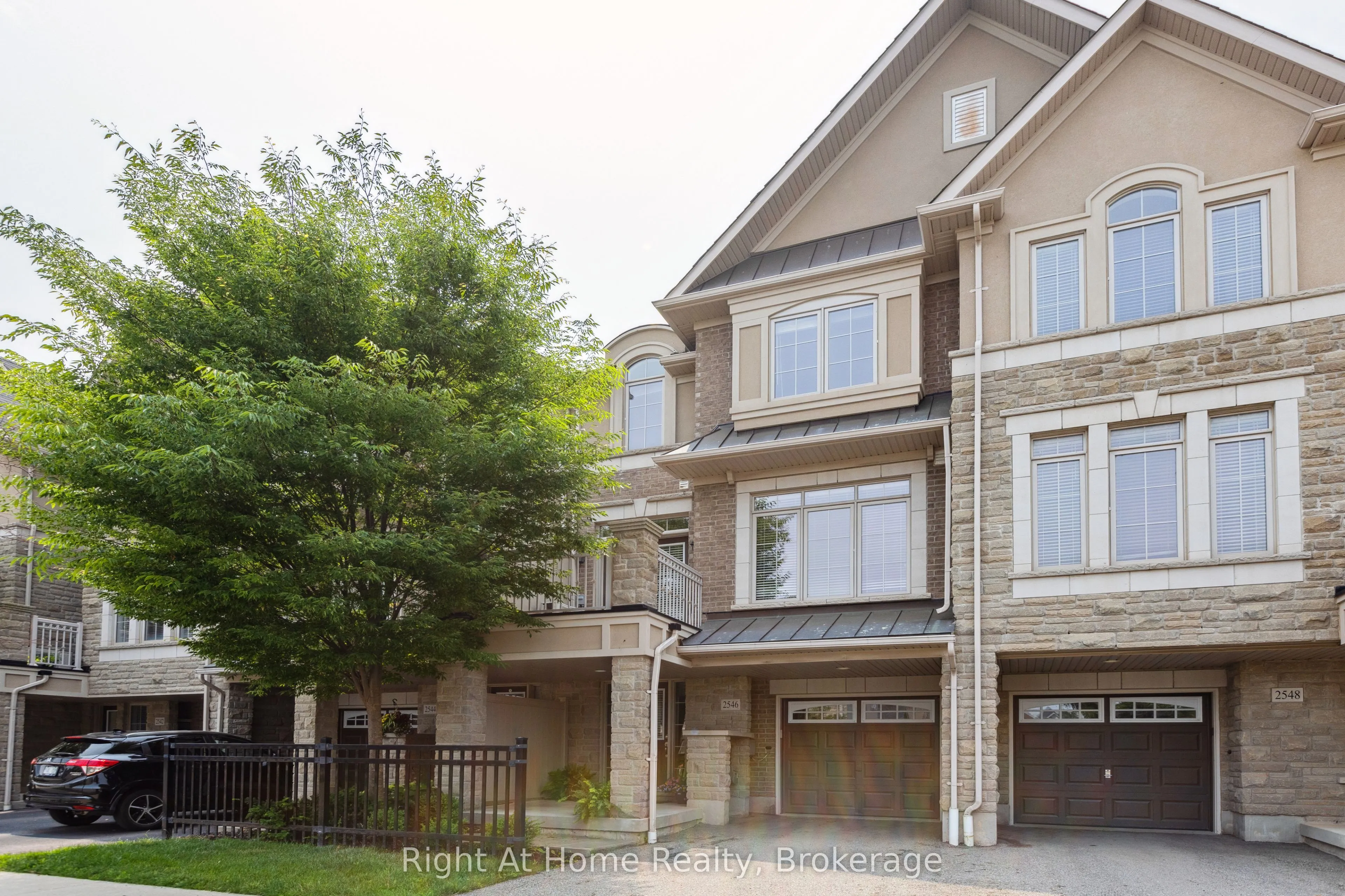 2546 GRAND OAK Trail