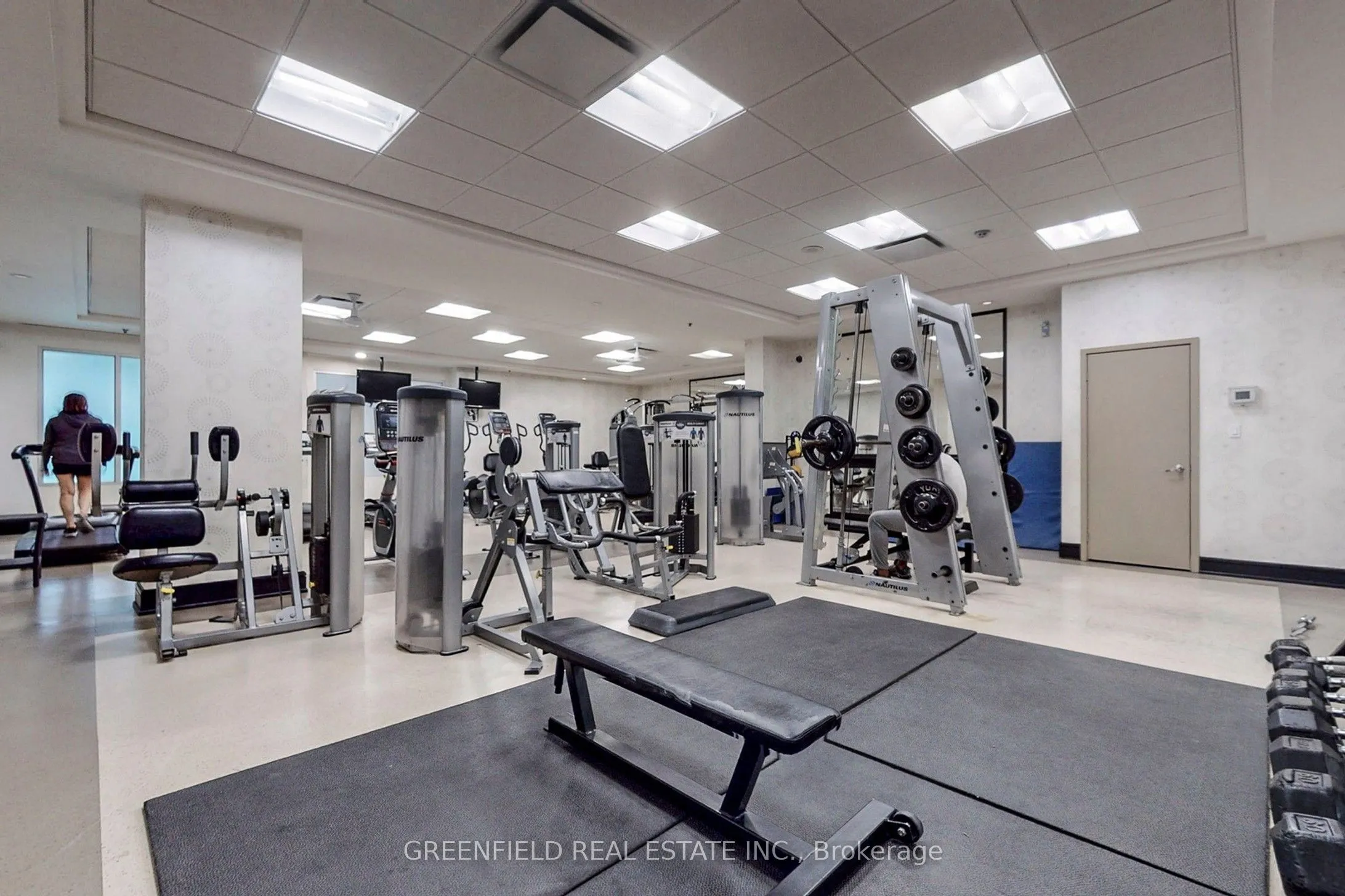 1 De Boers Drive, #604