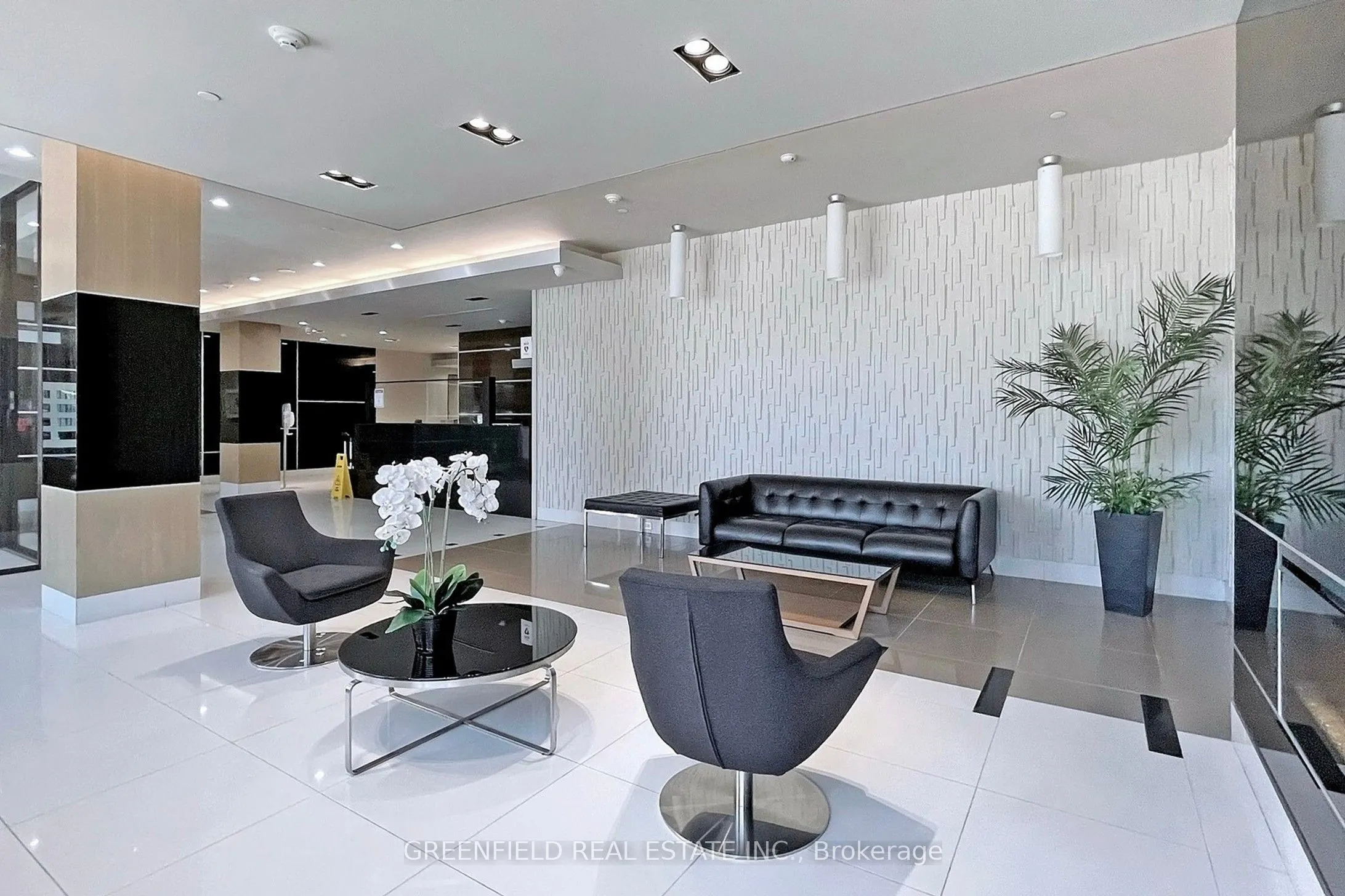1 De Boers Drive, #604