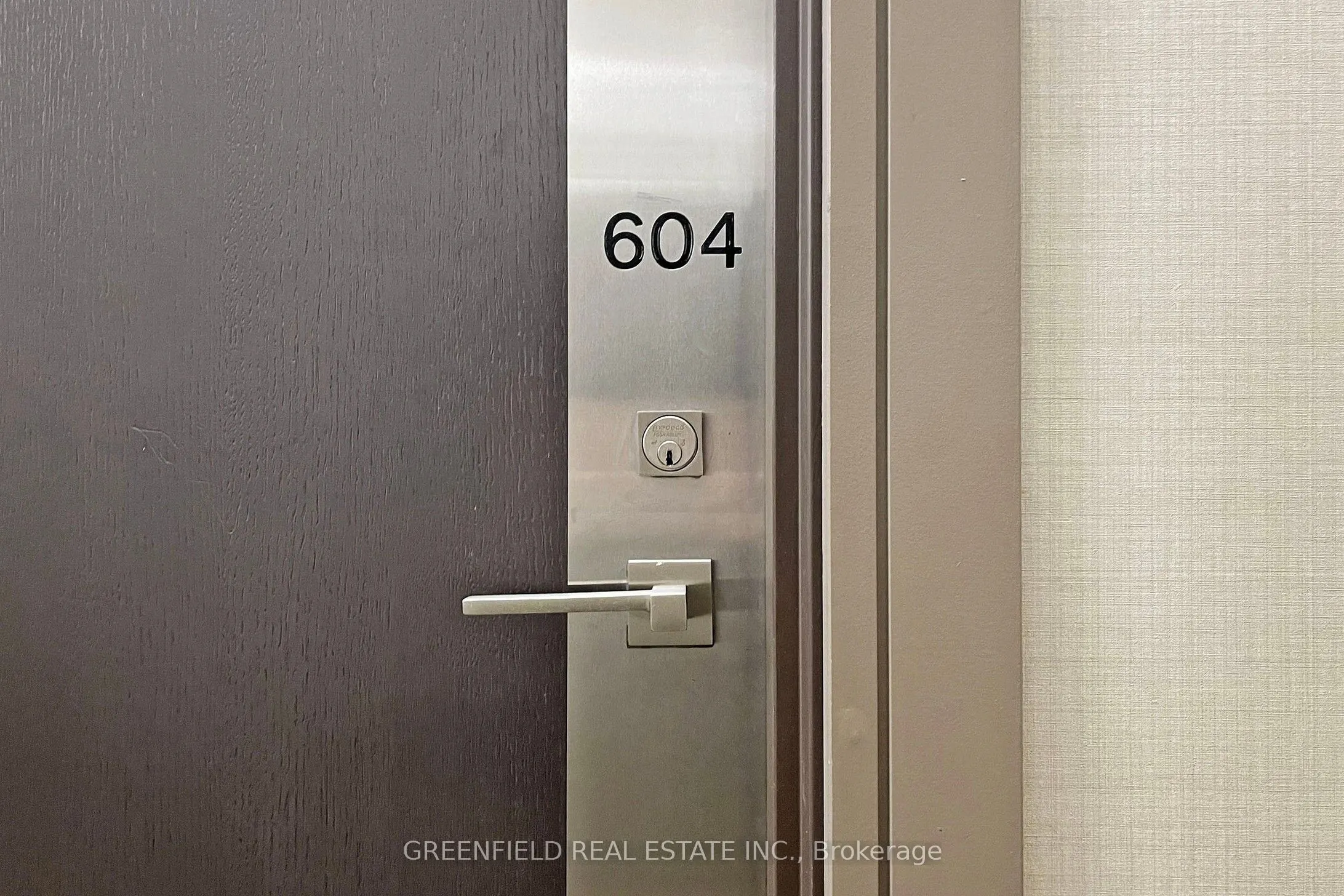1 De Boers Drive, #604