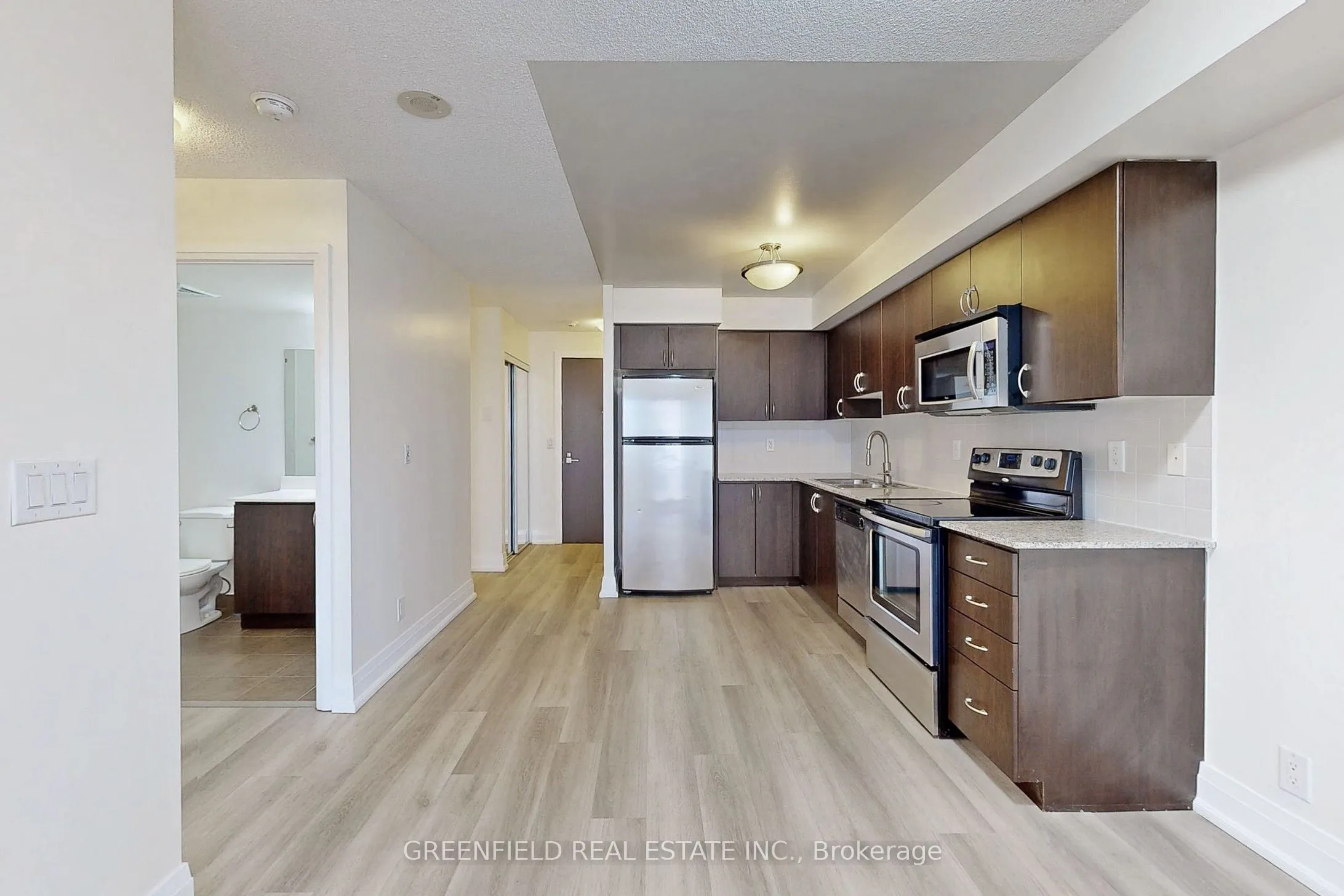 1 De Boers Drive, #604