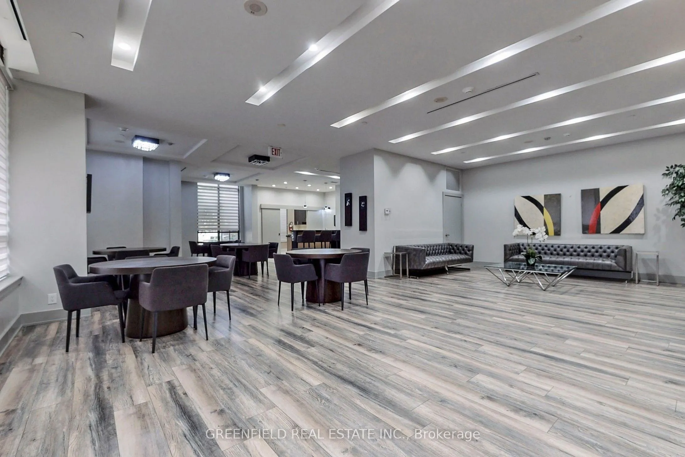 1 De Boers Drive, #604