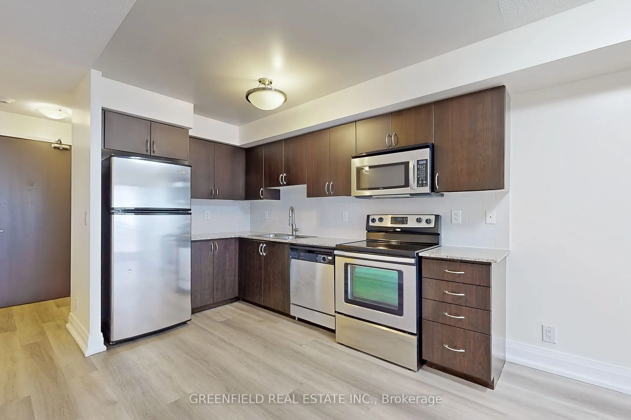 1 De Boers Drive, #604