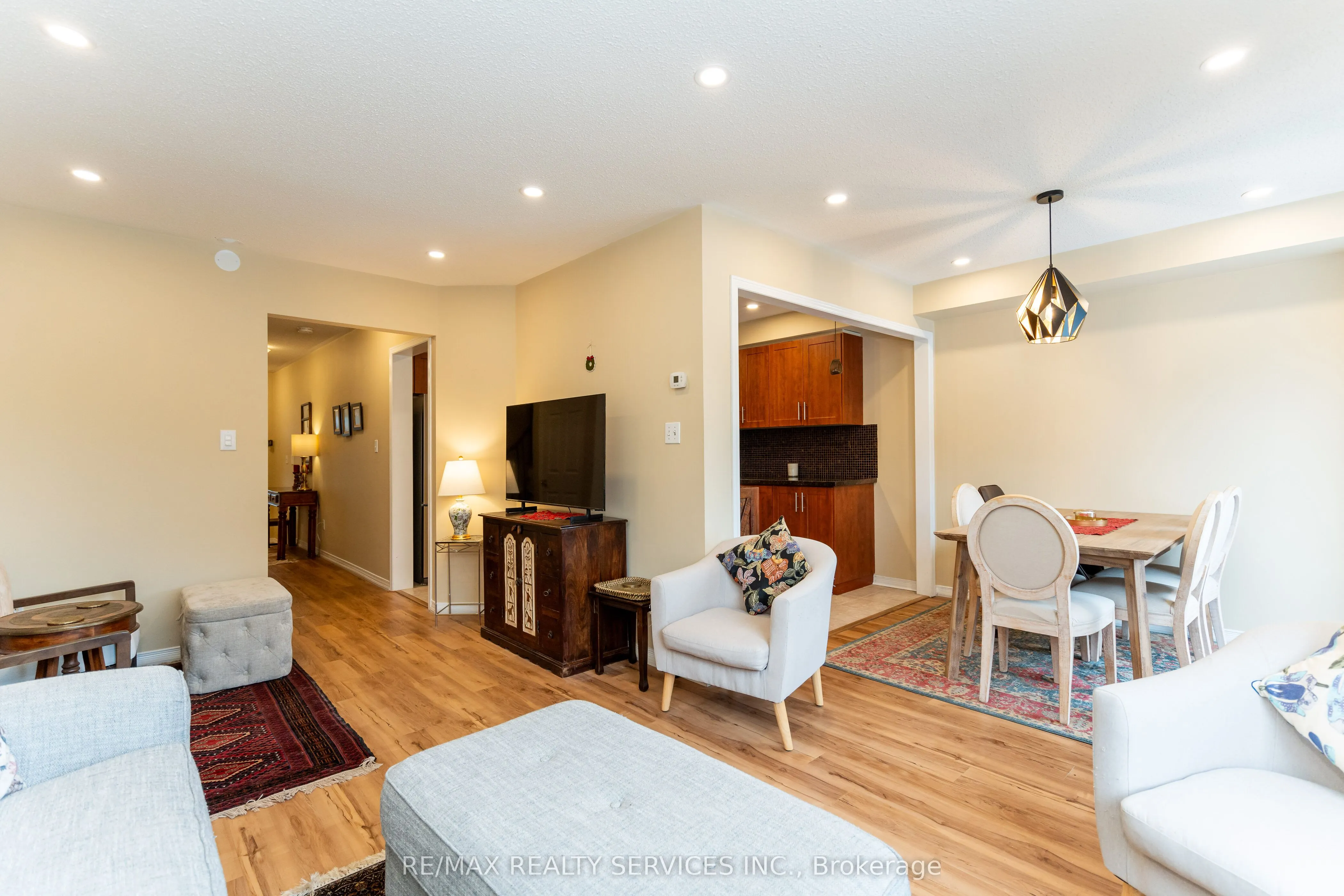 2139 Oakpoint Road