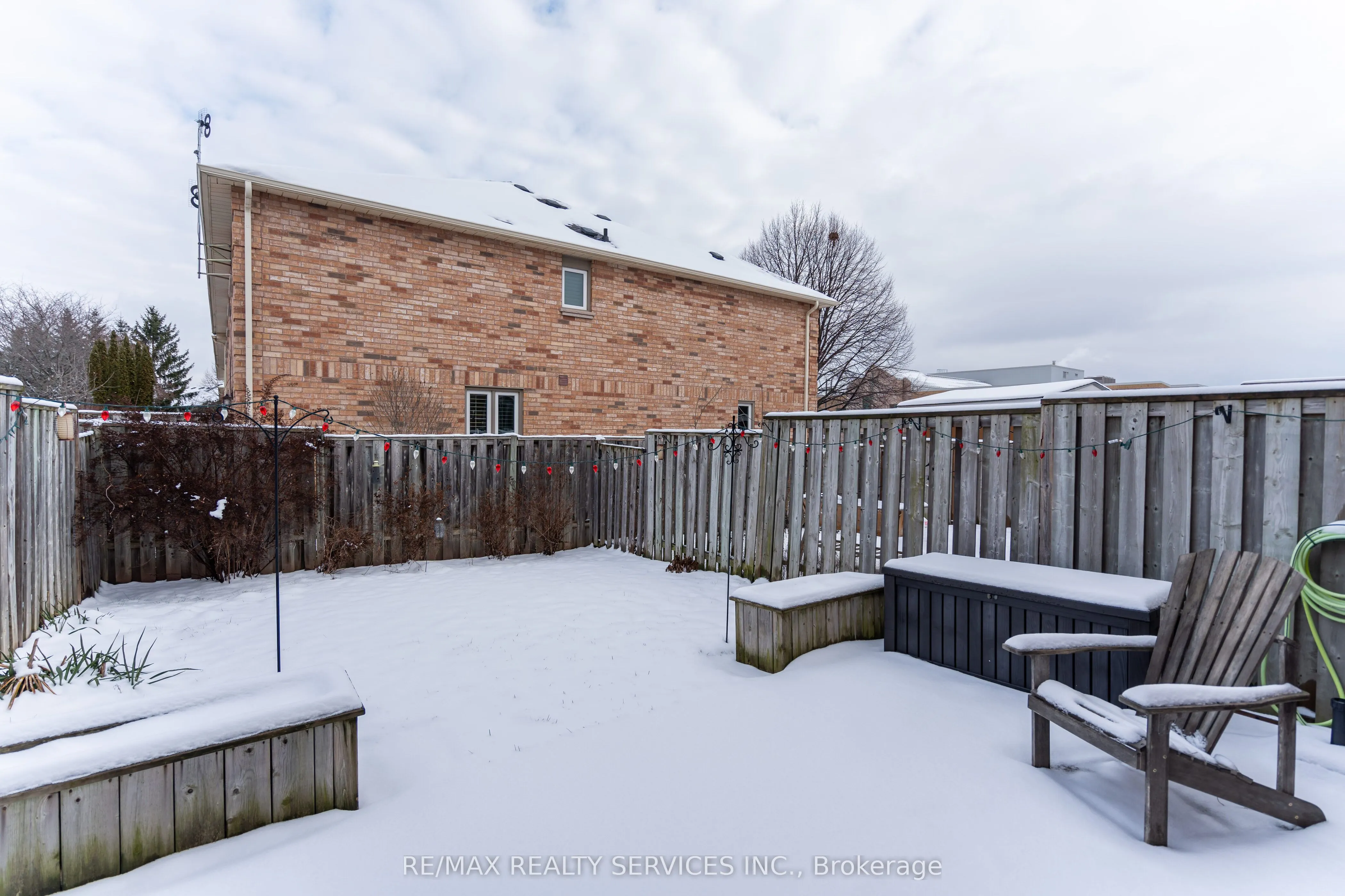 2139 Oakpoint Road