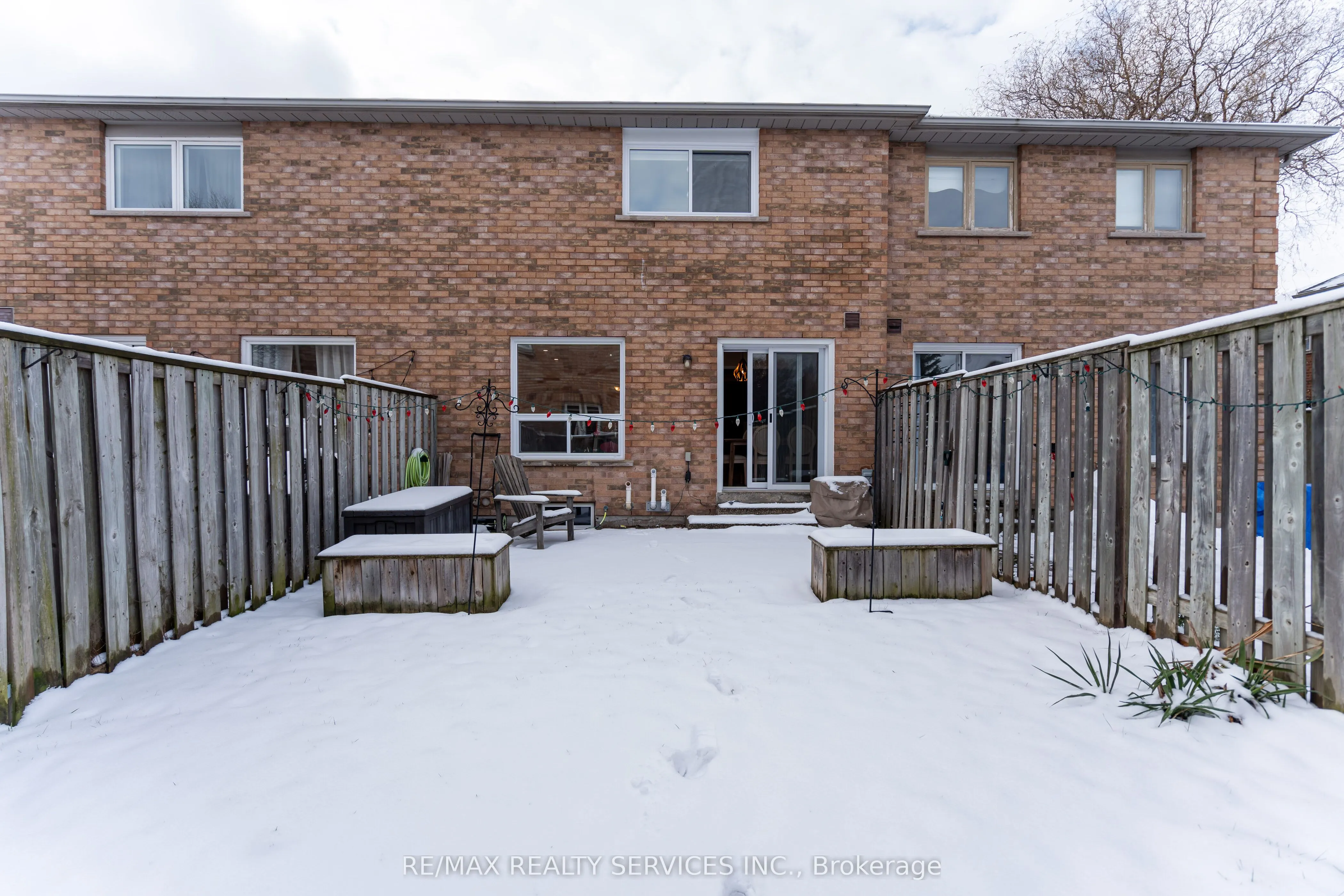 2139 Oakpoint Road