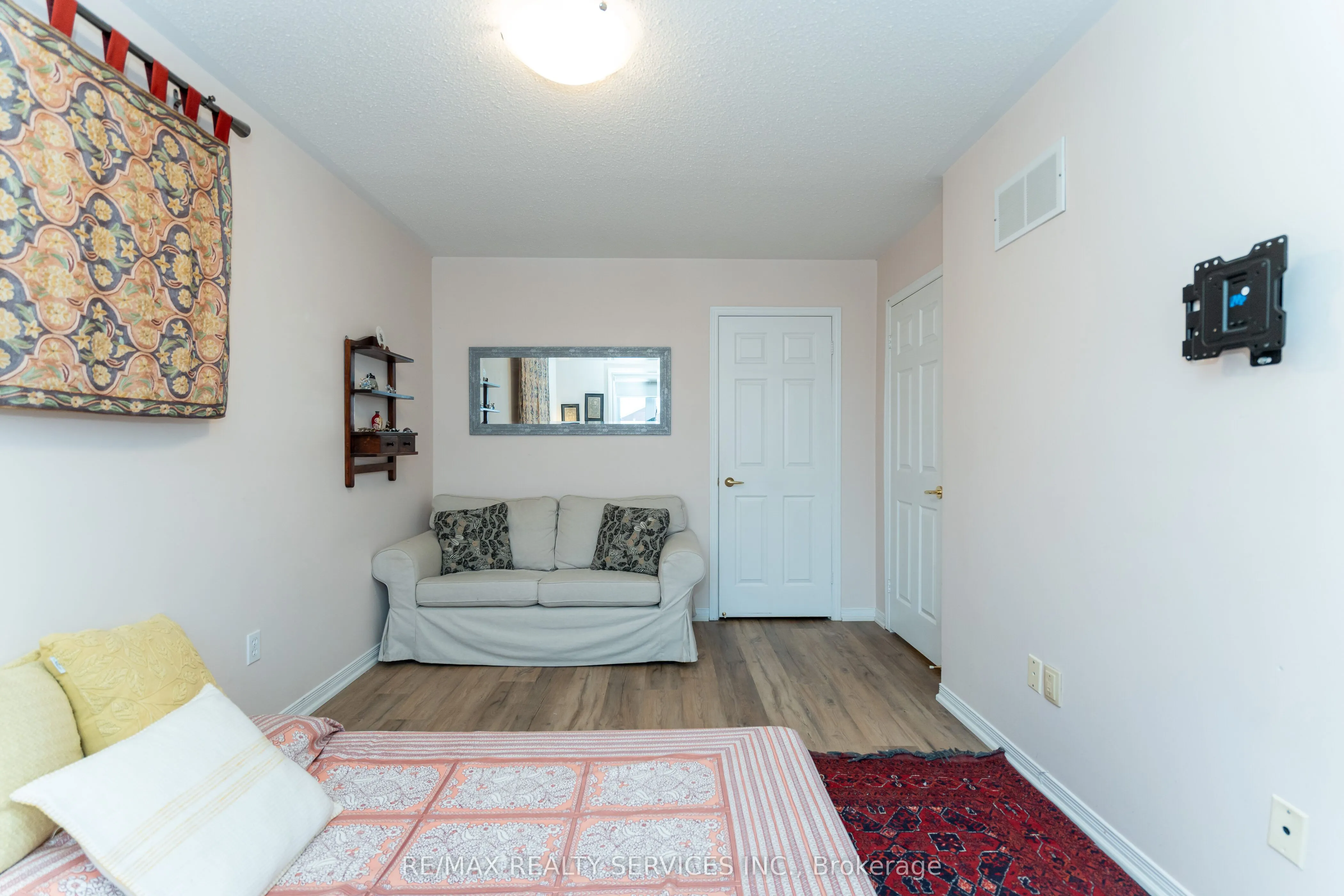 2139 Oakpoint Road