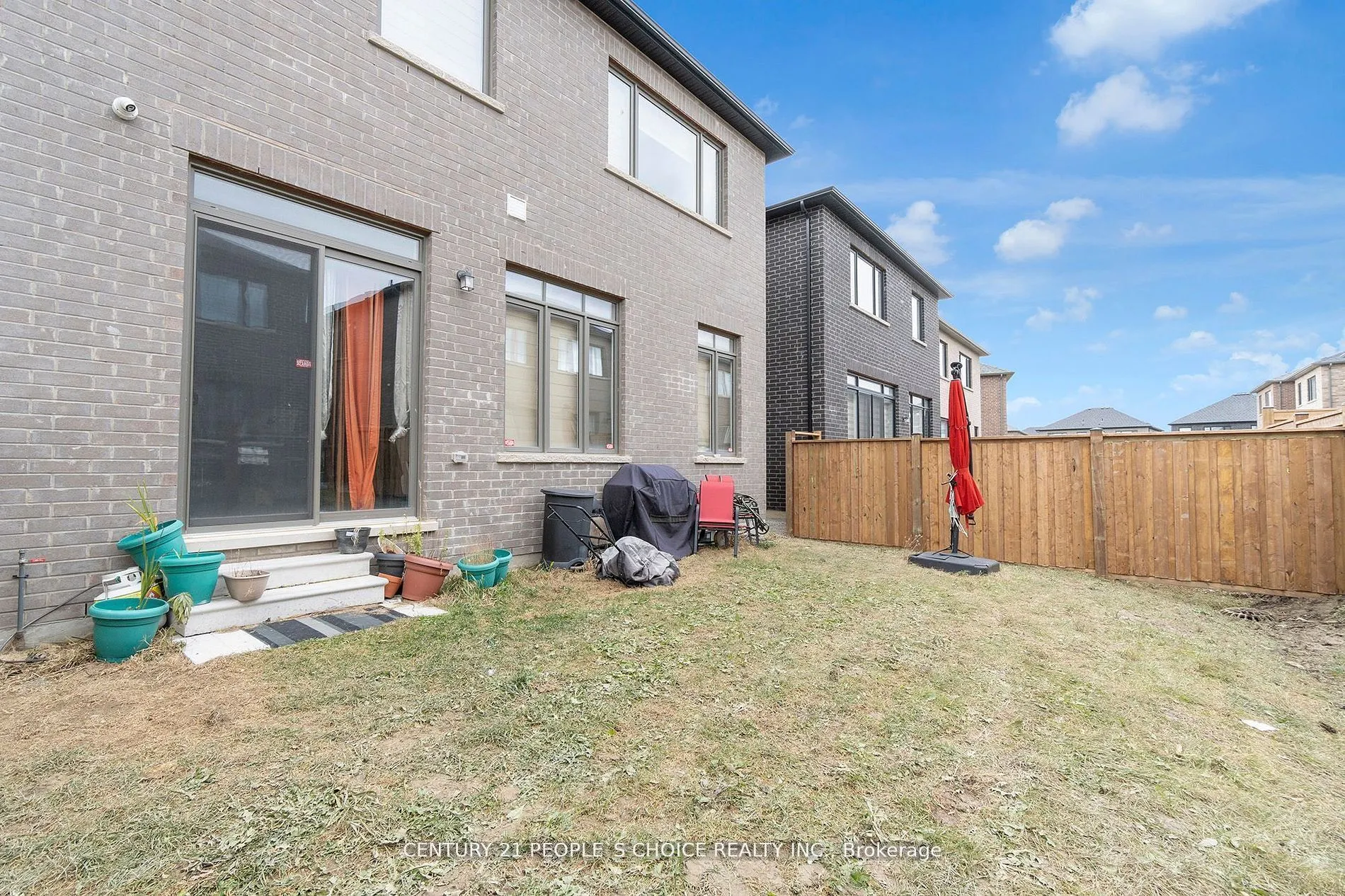 10 Tweedhill Avenue