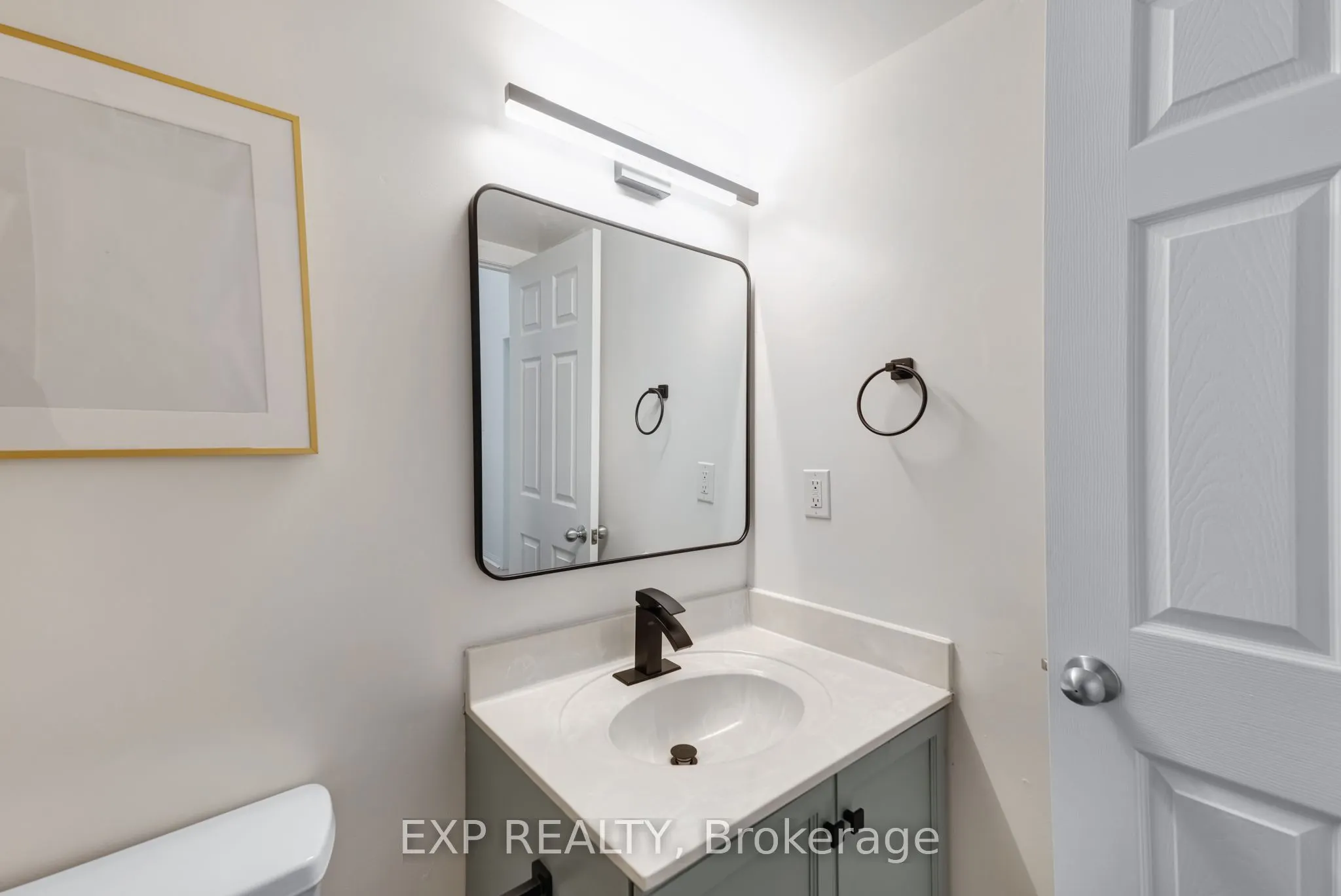12 Laidlaw Street, #806