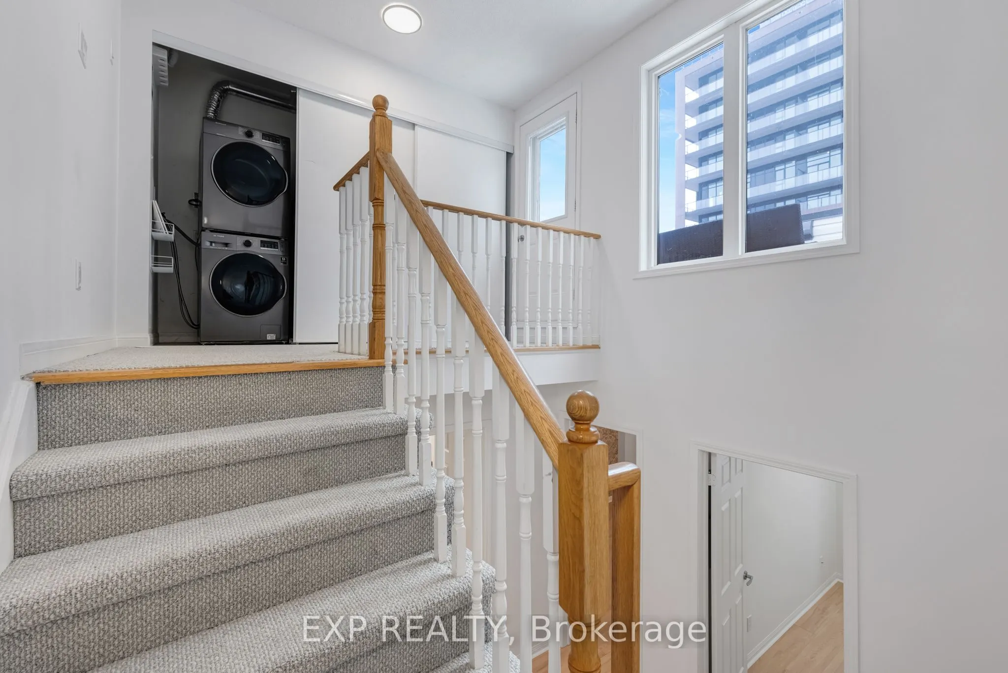 12 Laidlaw Street, #806