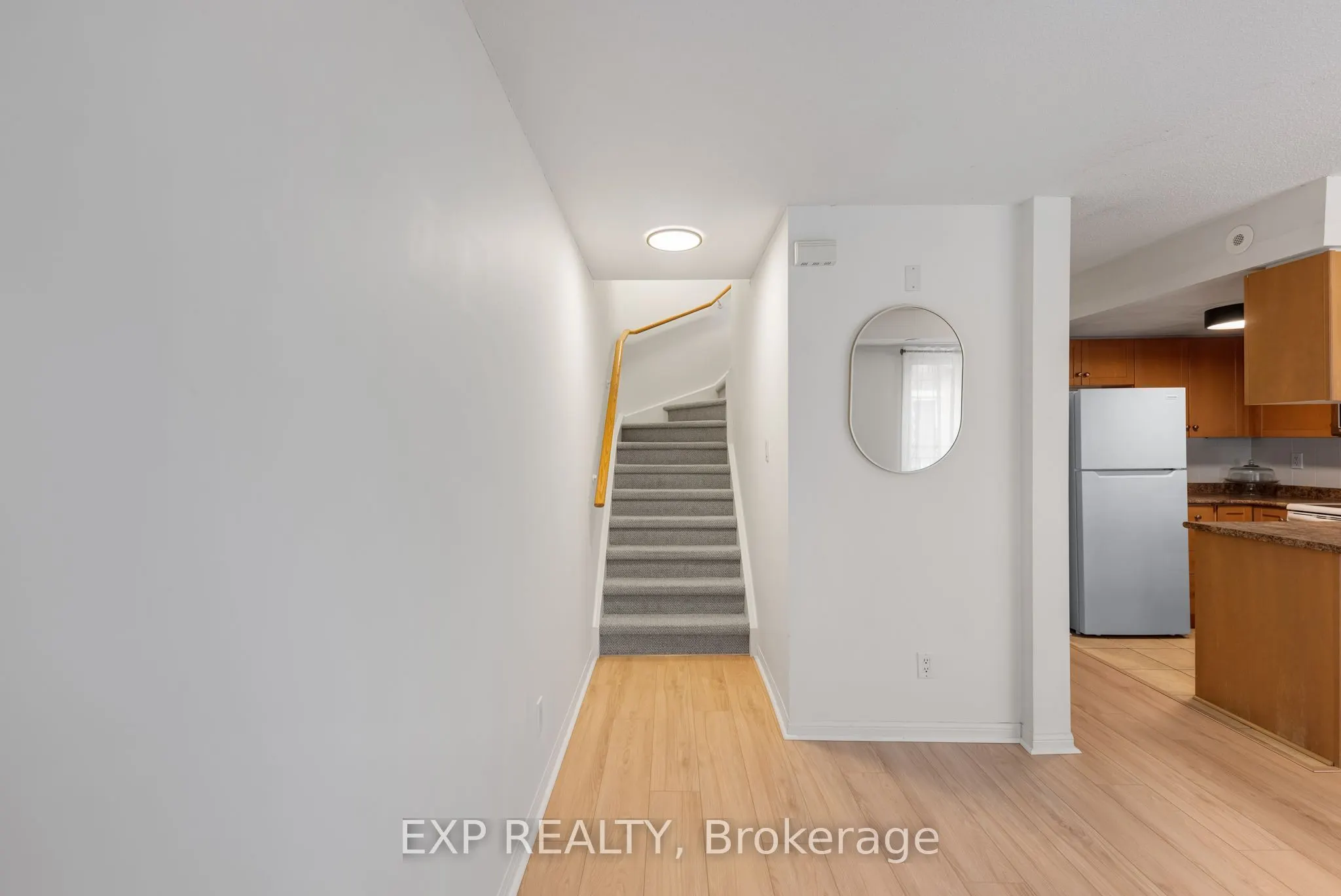 12 Laidlaw Street, #806