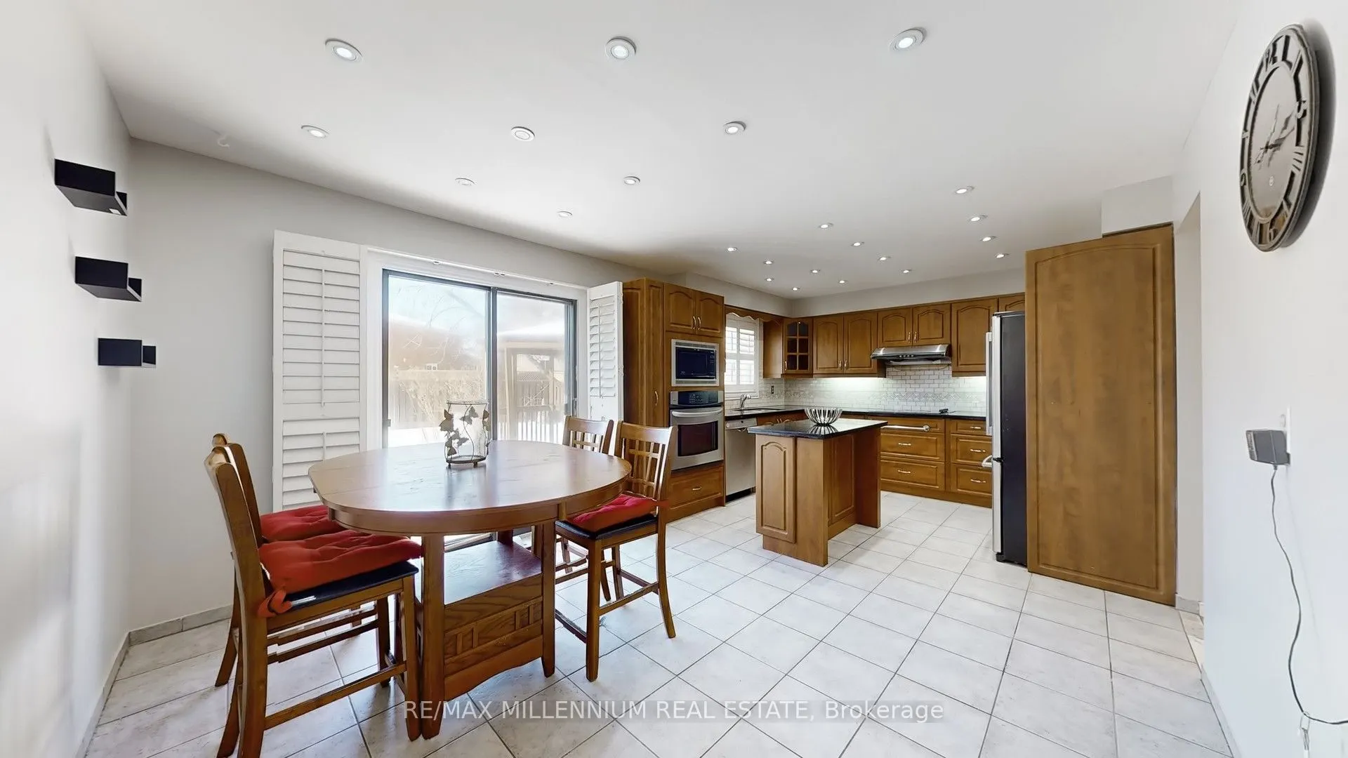 27 Dundalk Crescent