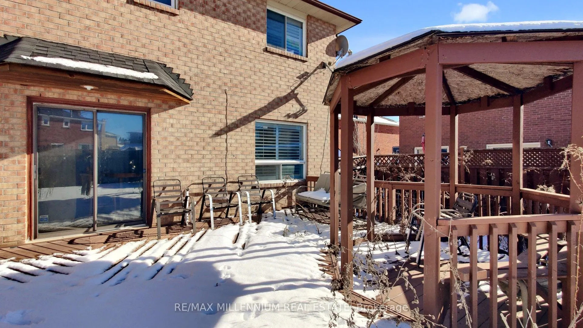 27 Dundalk Crescent