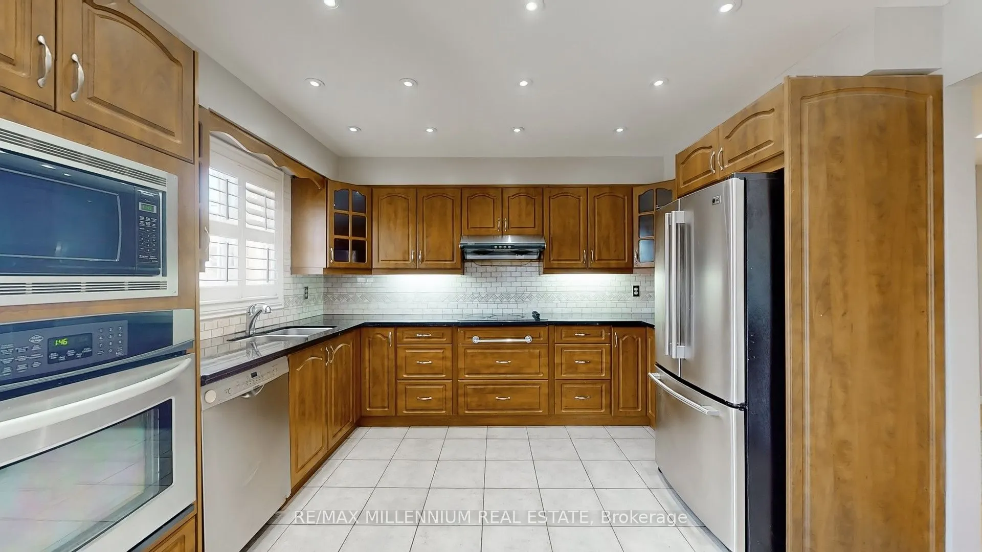 27 Dundalk Crescent