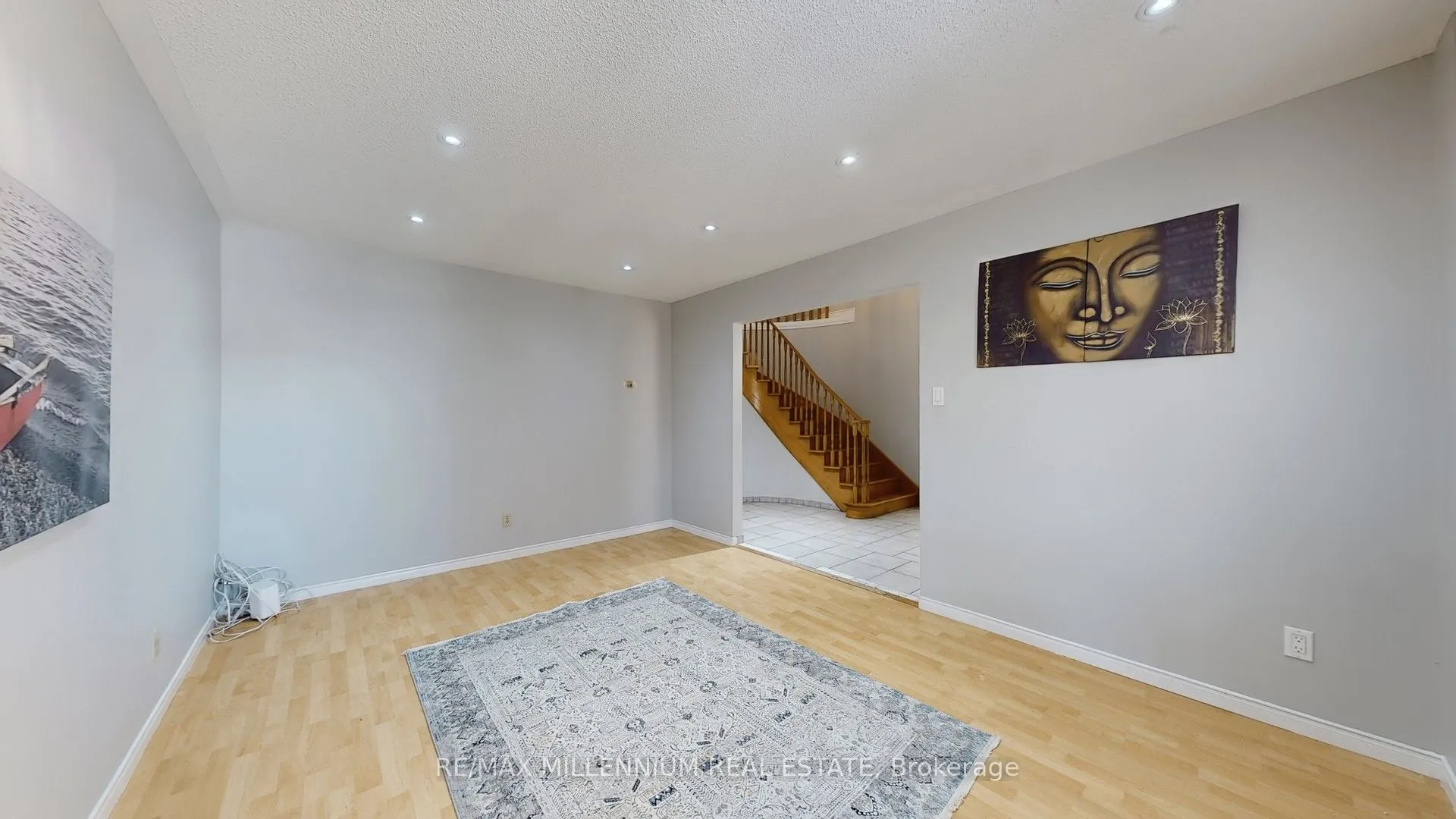 27 Dundalk Crescent