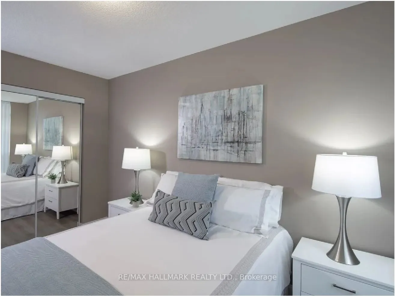 5191 Dundas Street W, #305