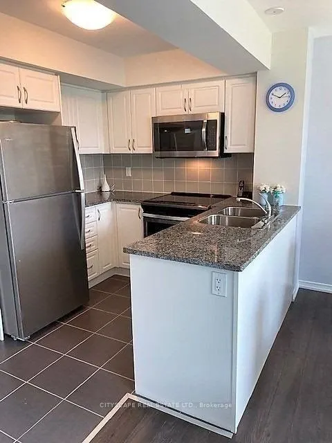 7 Applewood Lane, #213
