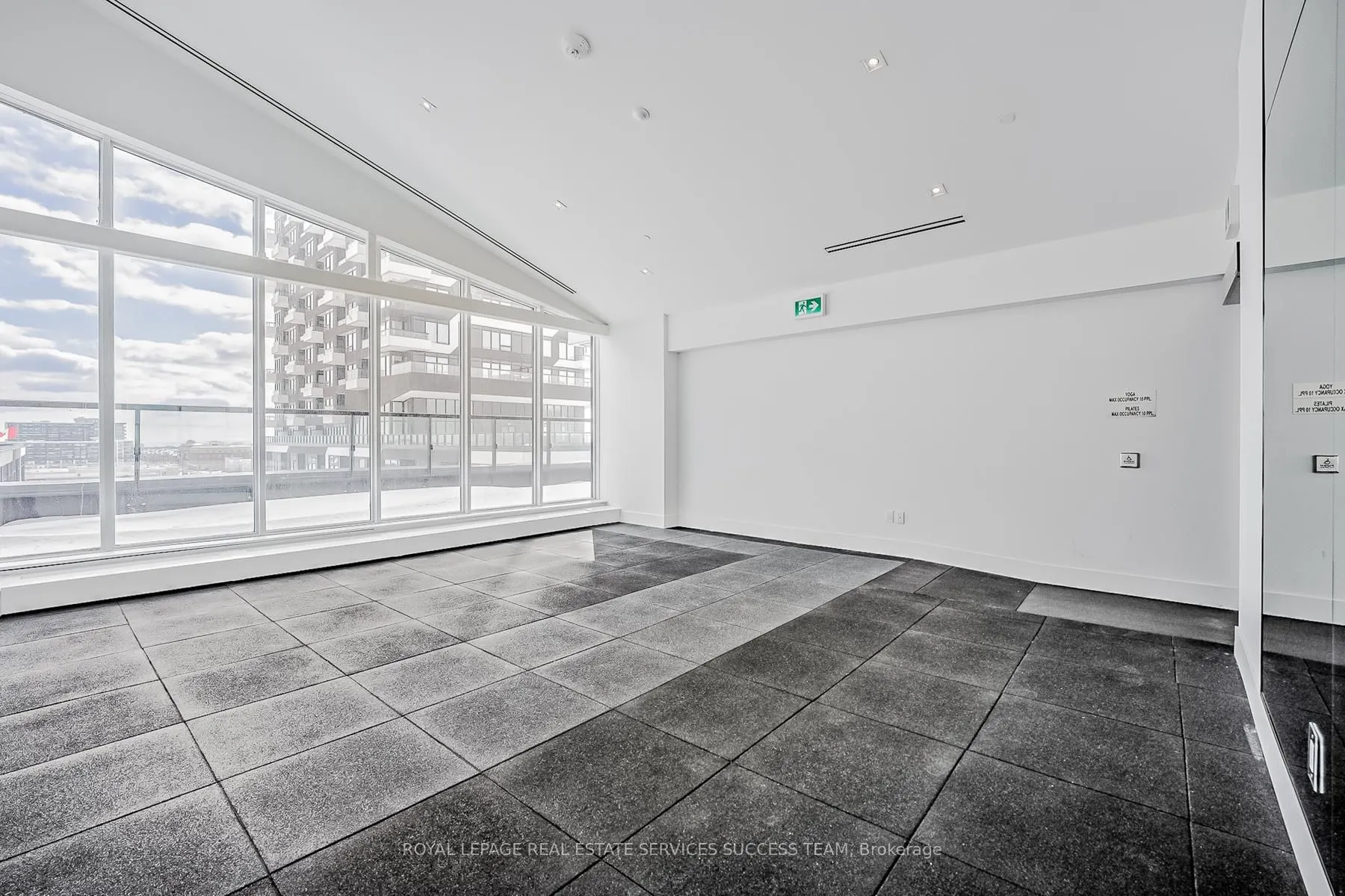 2485 Taunton Road, #447