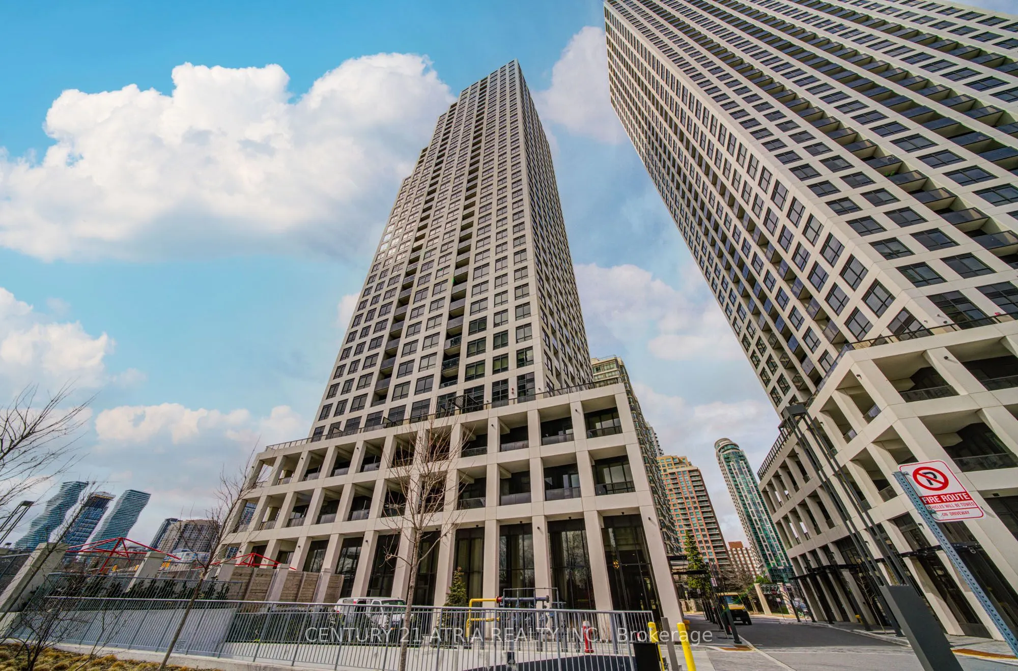 36 Elm Drive W, #2701