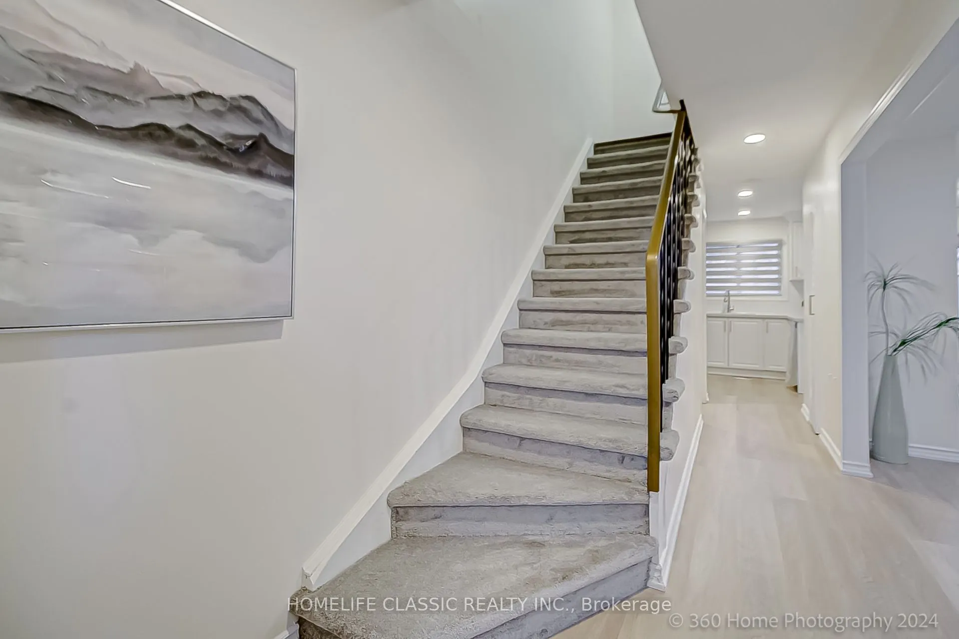 46 Mountainview Road S, #9