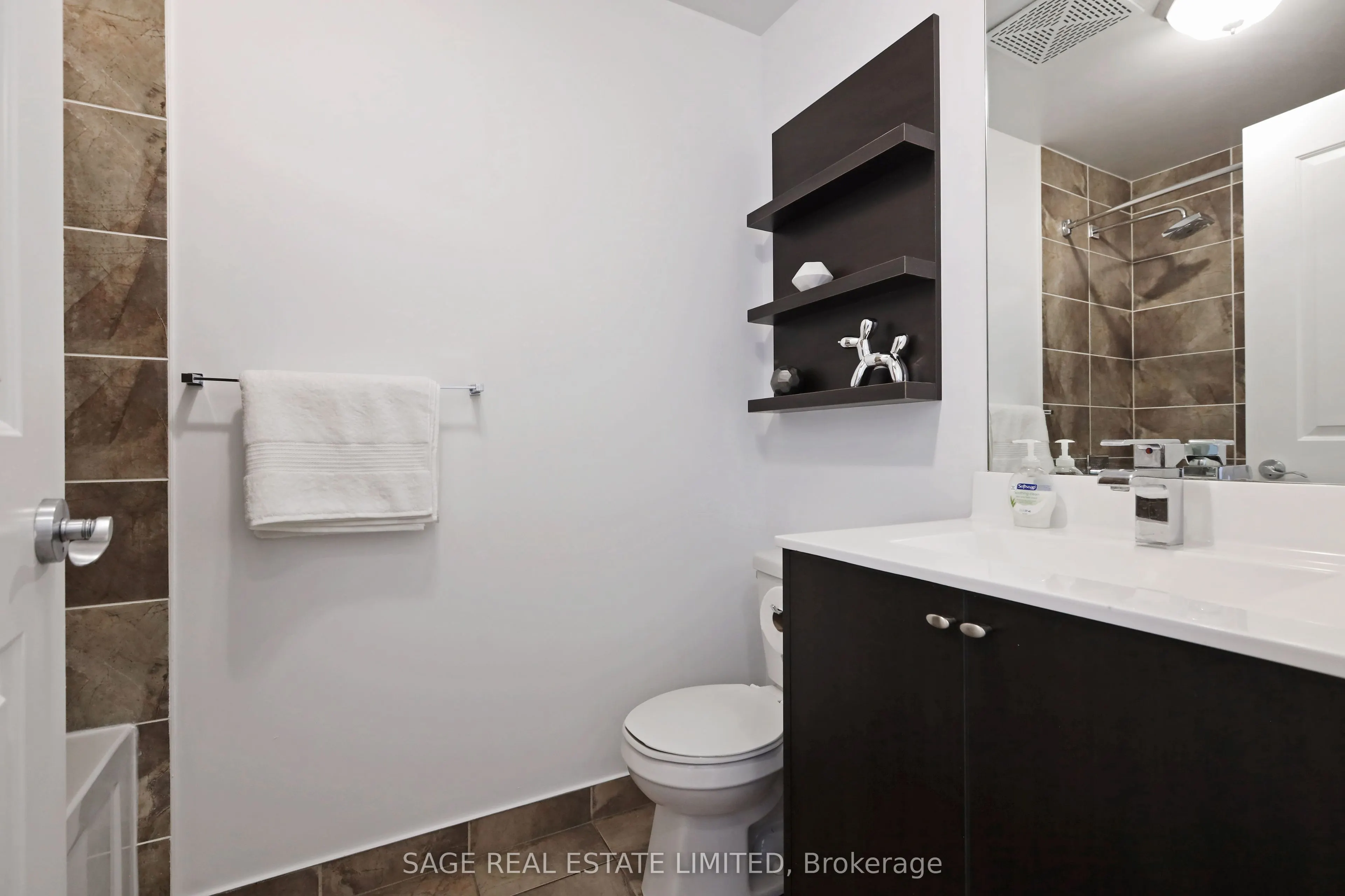 16 Brookers Lane, #409