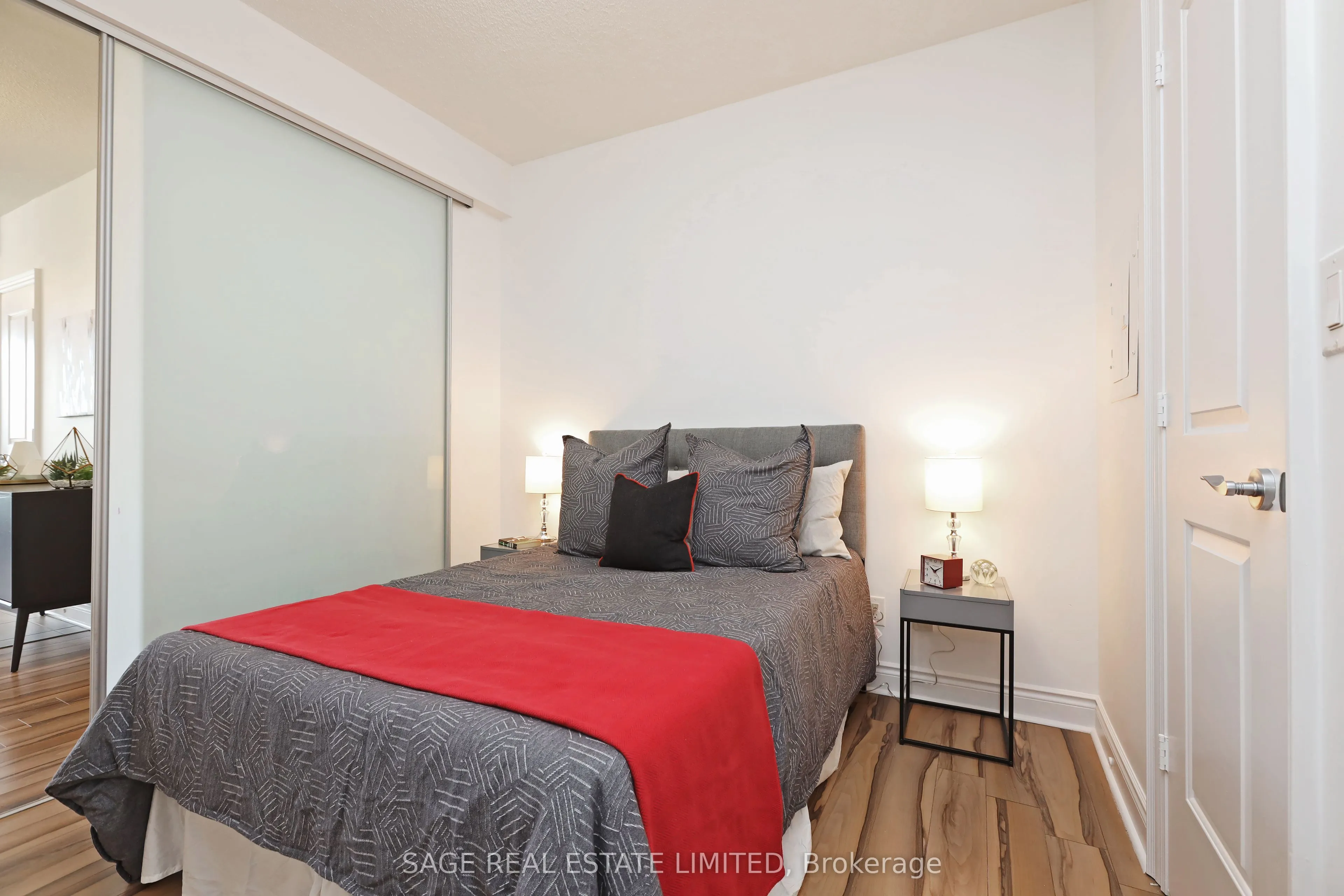 16 Brookers Lane, #409