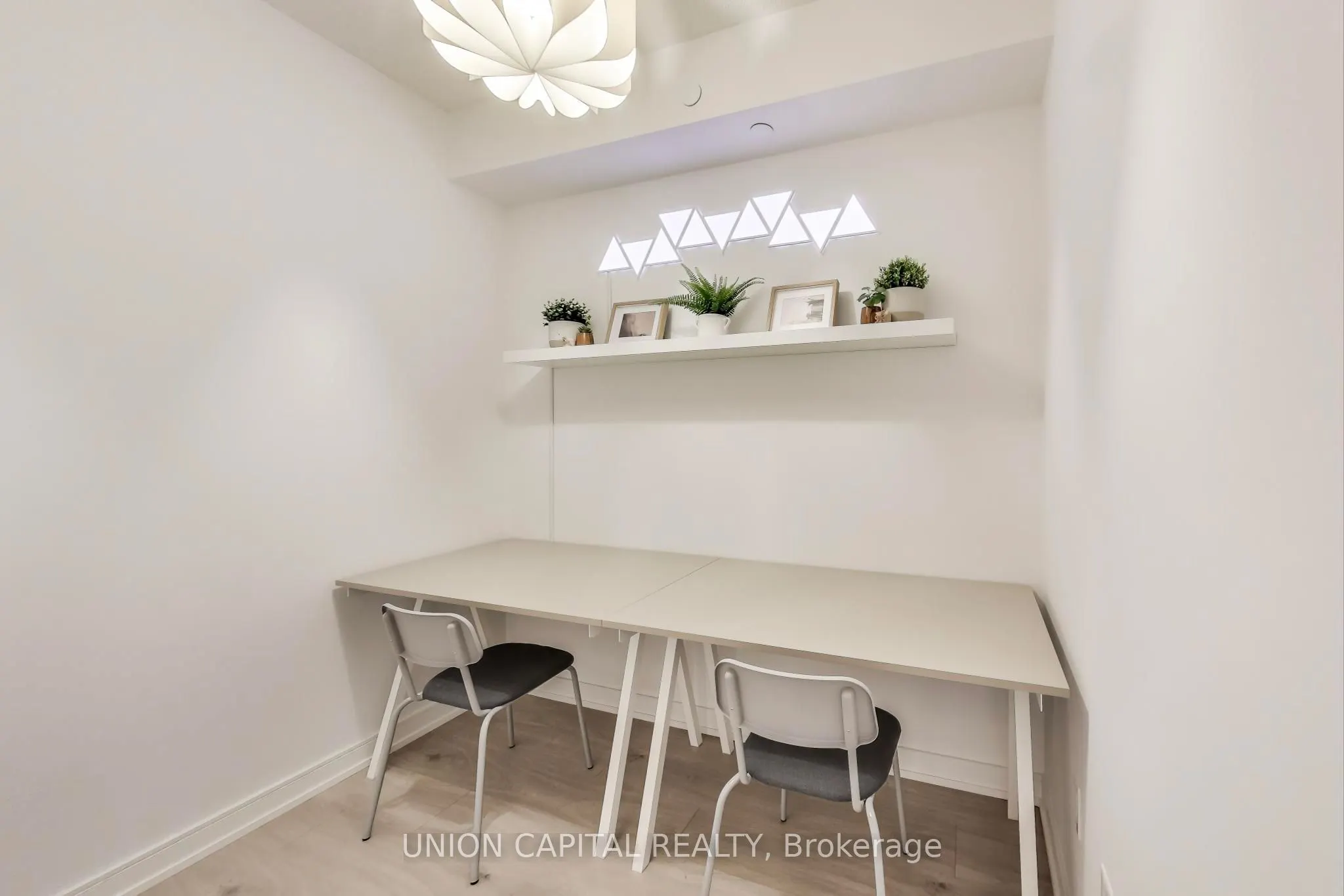 8 Nahani Way, #619