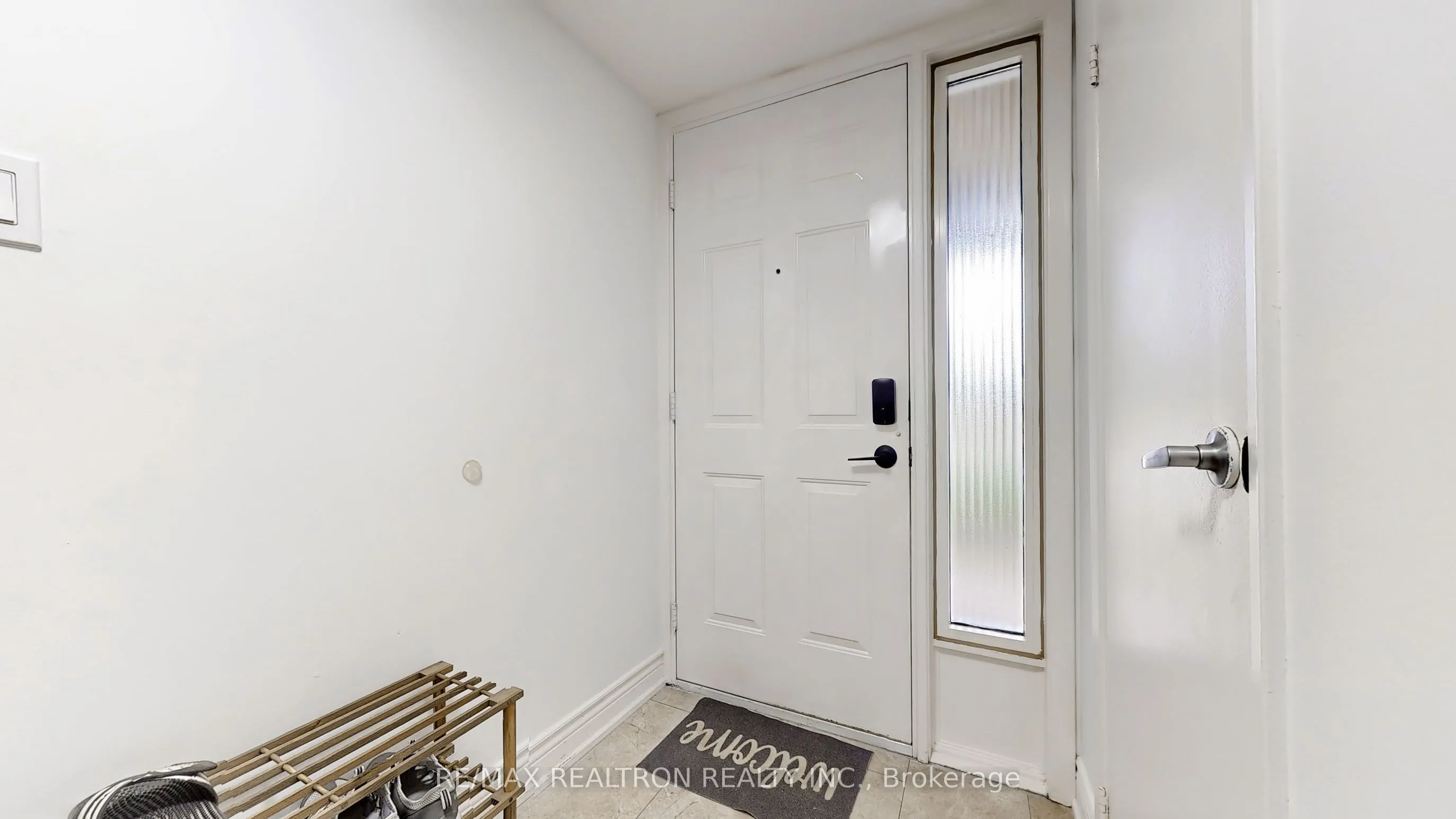 1894 Kirkwall Crescent, #20