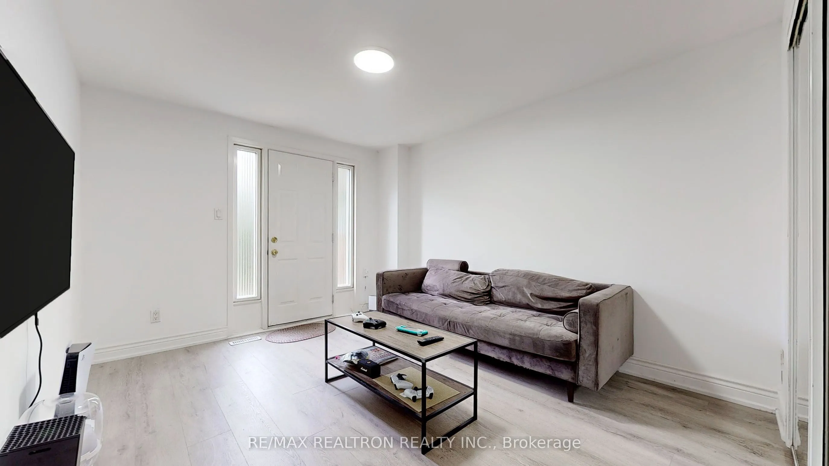 1894 Kirkwall Crescent, #20