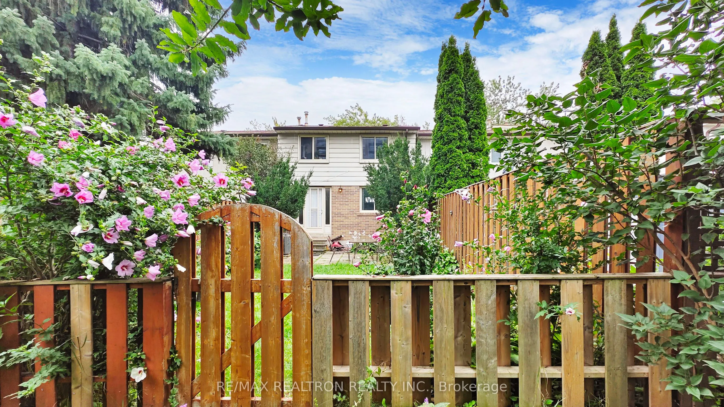 1894 Kirkwall Crescent, #20