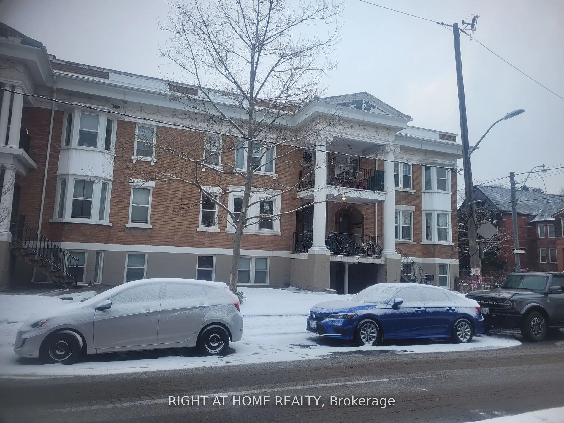 140 COWAN Avenue, #4