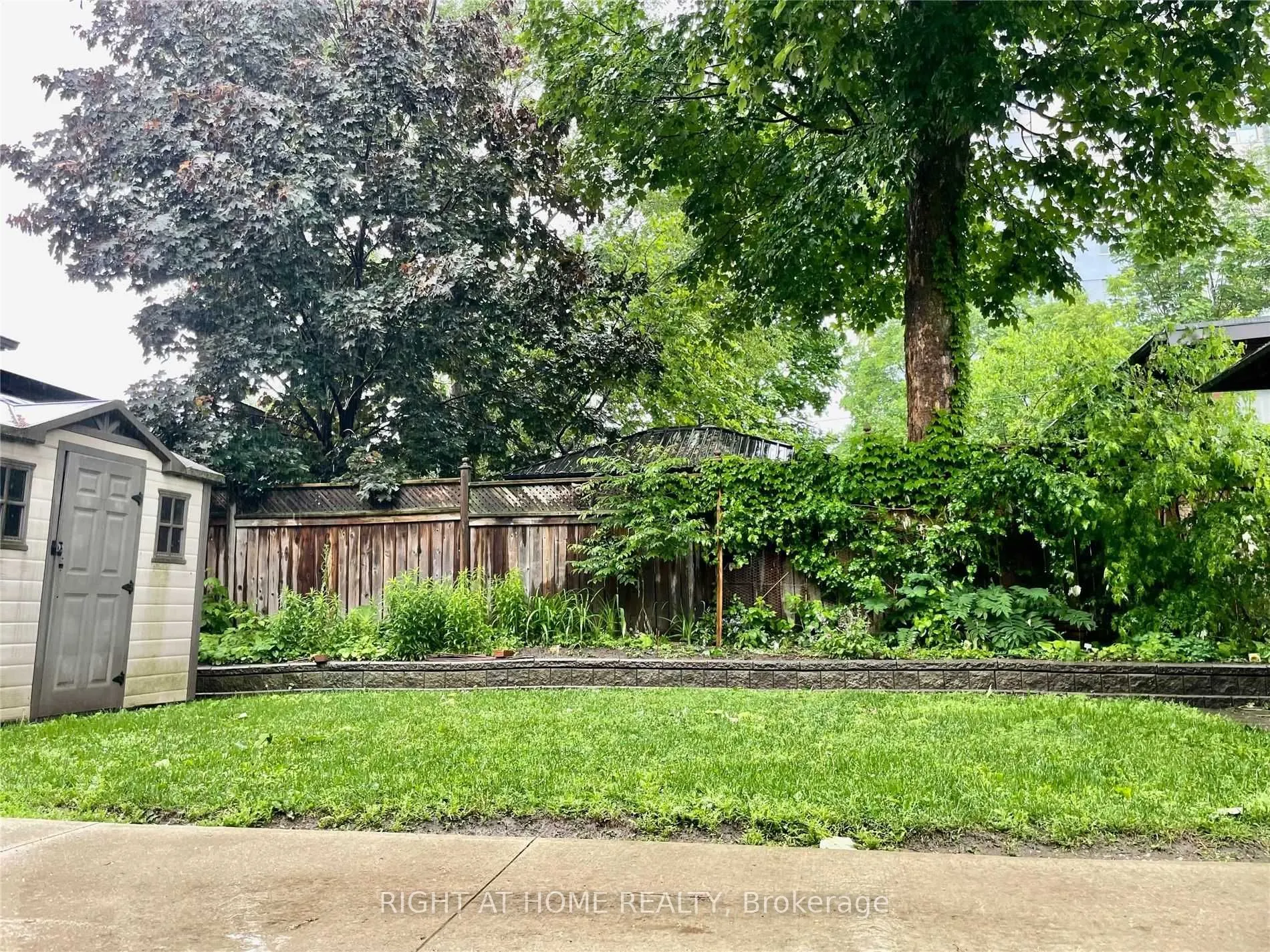 140 COWAN Avenue, #4