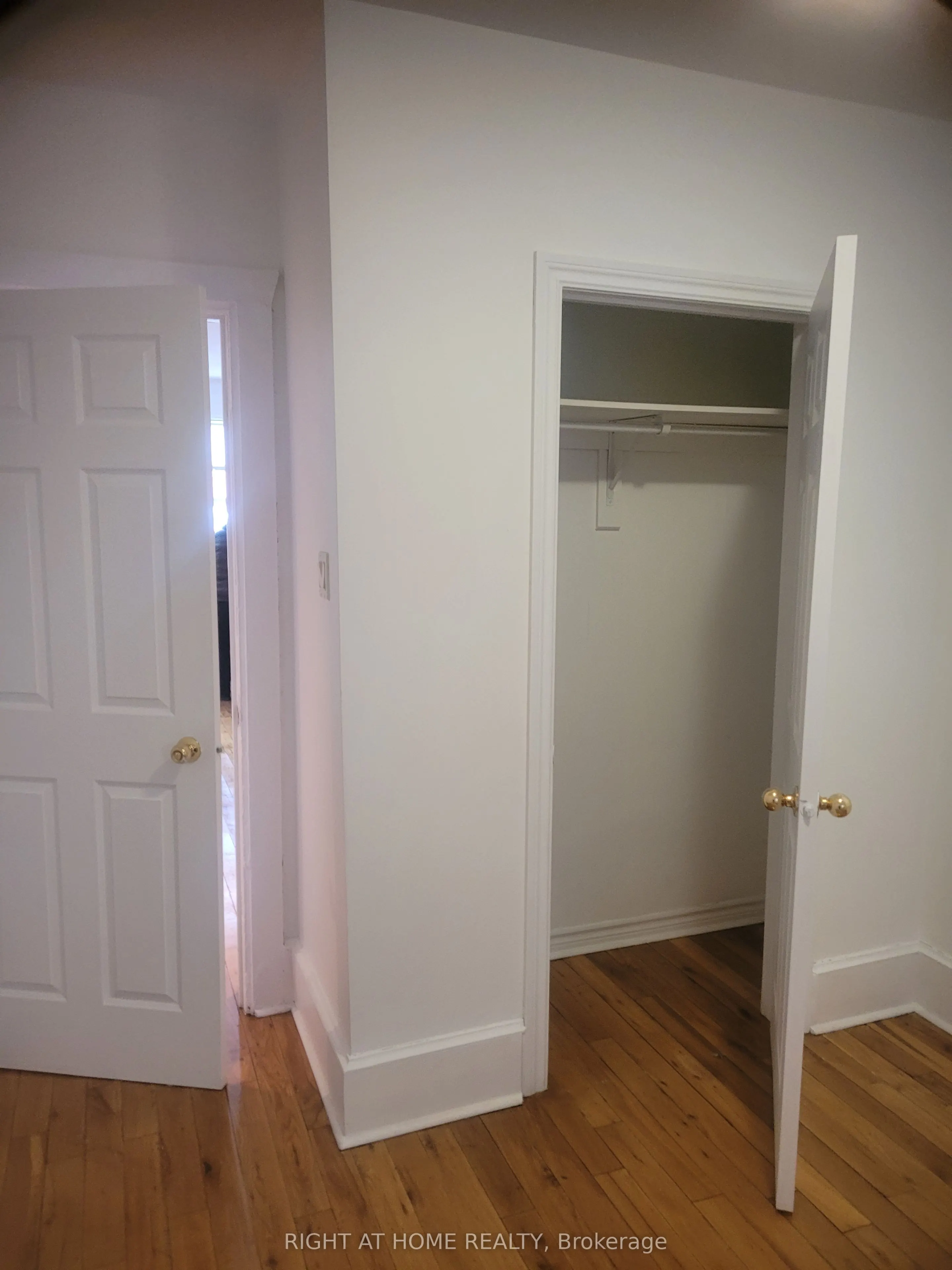 140 COWAN Avenue, #4