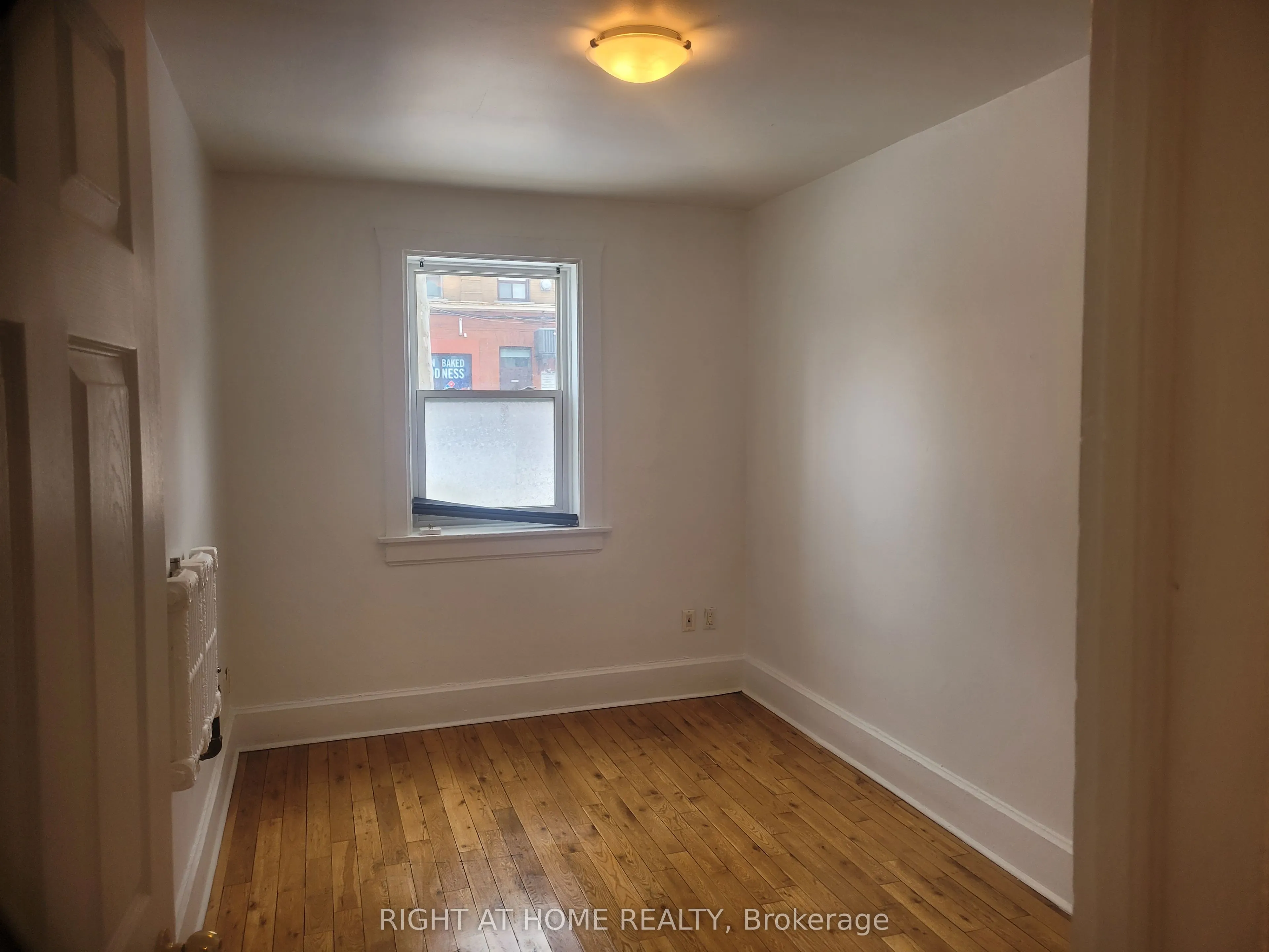 140 COWAN Avenue, #4