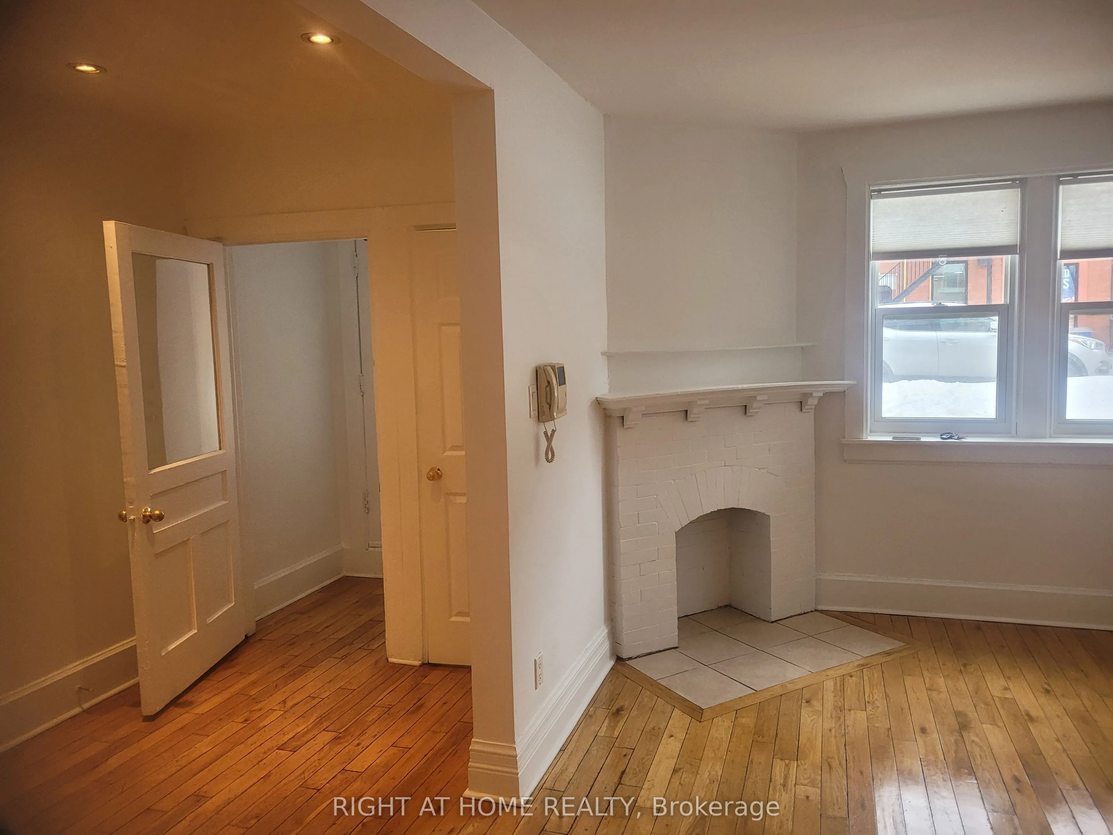 140 COWAN Avenue, #4