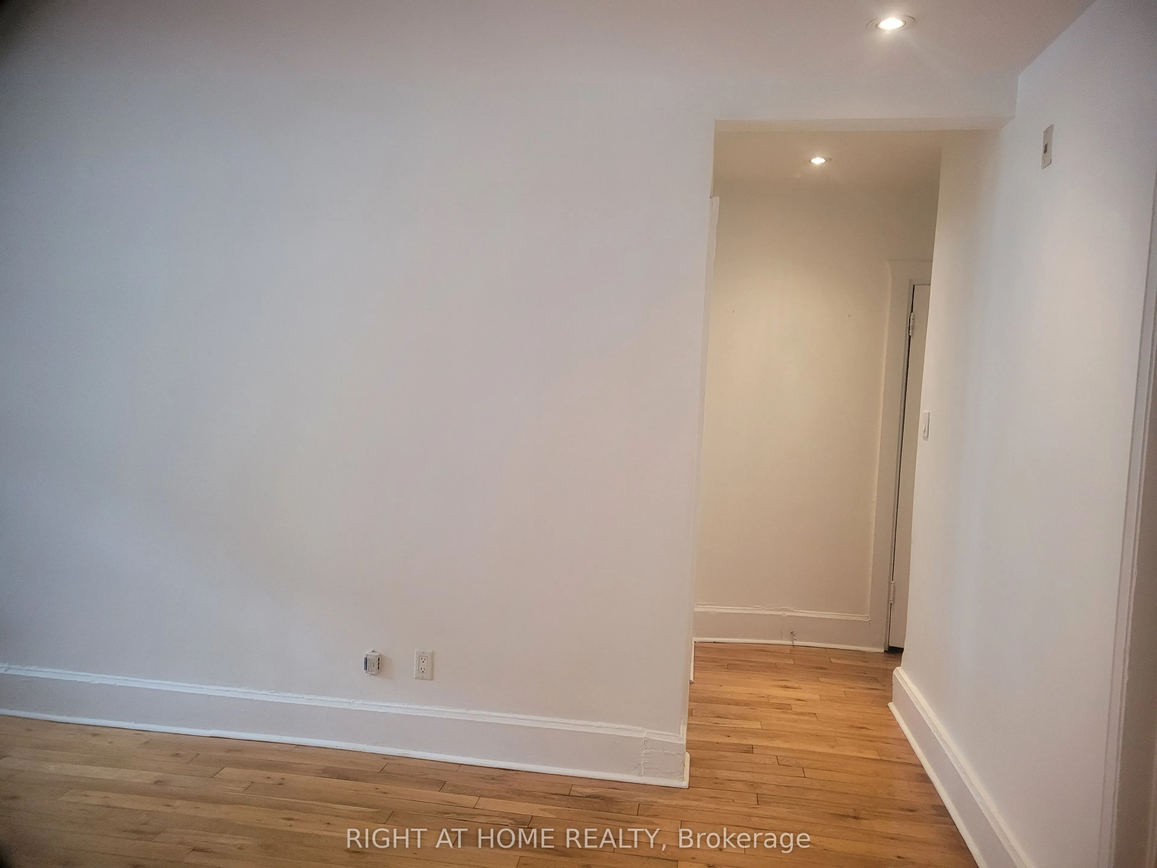 140 COWAN Avenue, #4